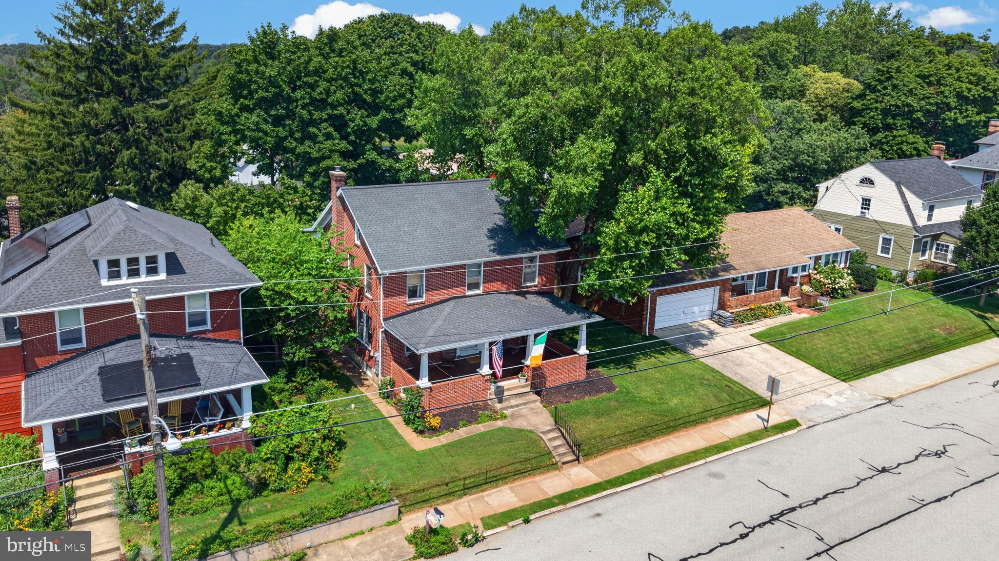 106 N 3RD STREET