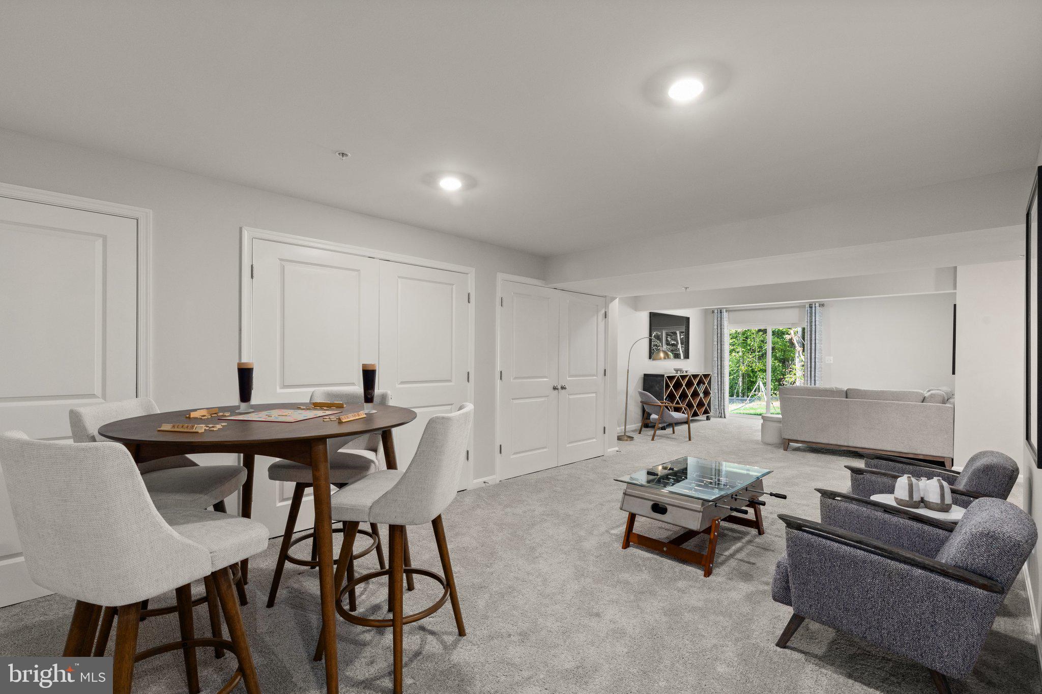 MONTGOMERY OAKS - Residential