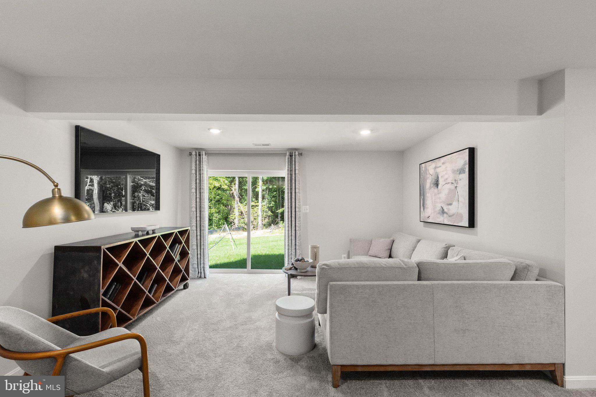 MONTGOMERY OAKS - Residential