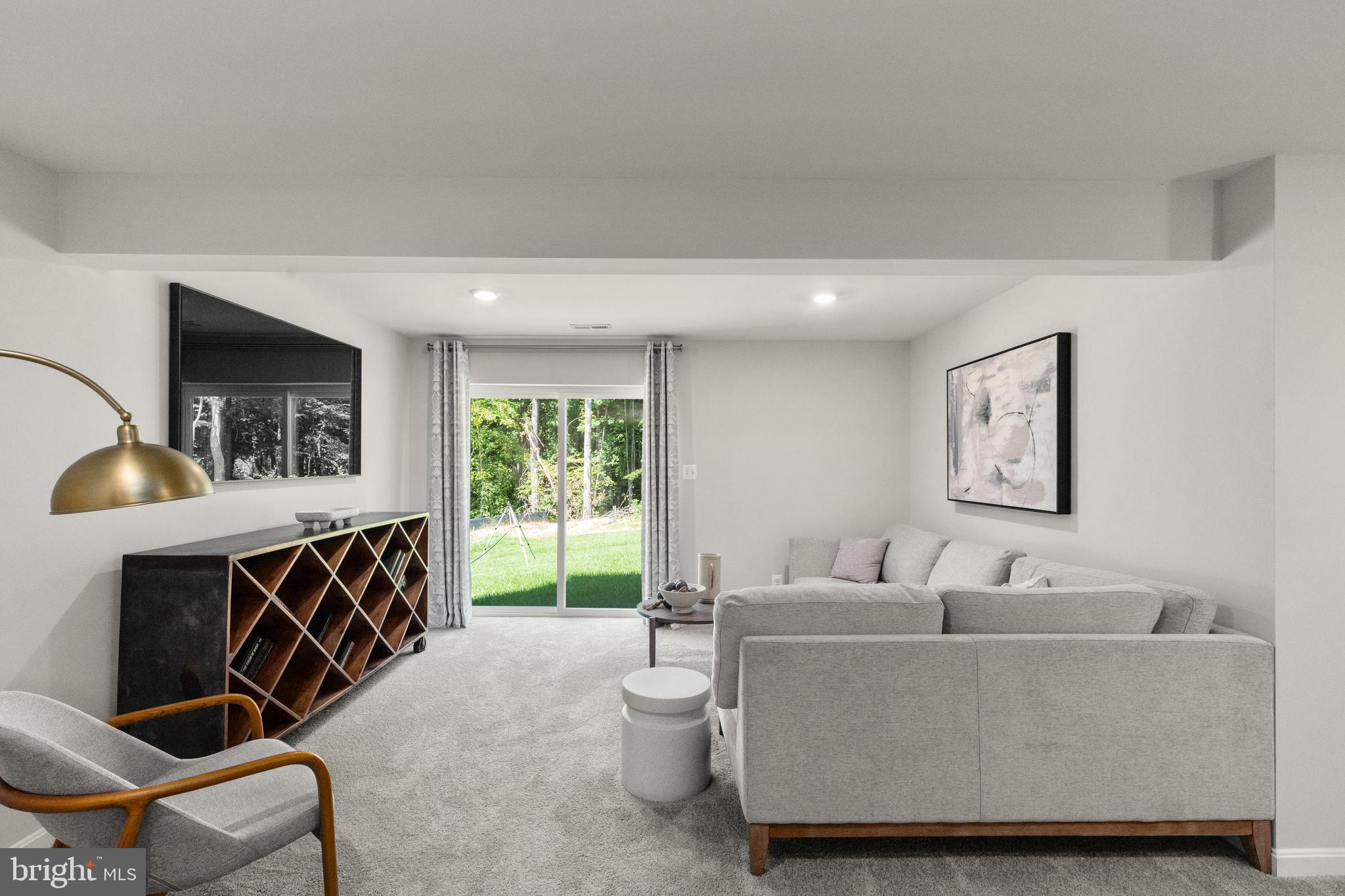 MONTGOMERY OAKS - Residential