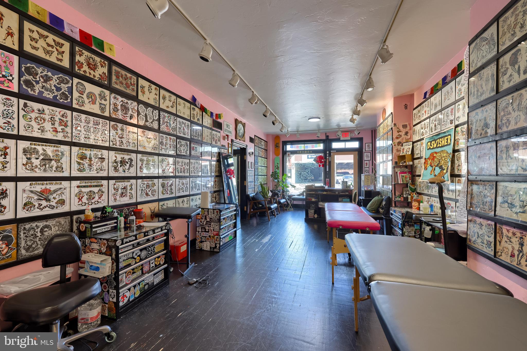 YORK CITY - Commercial Sale