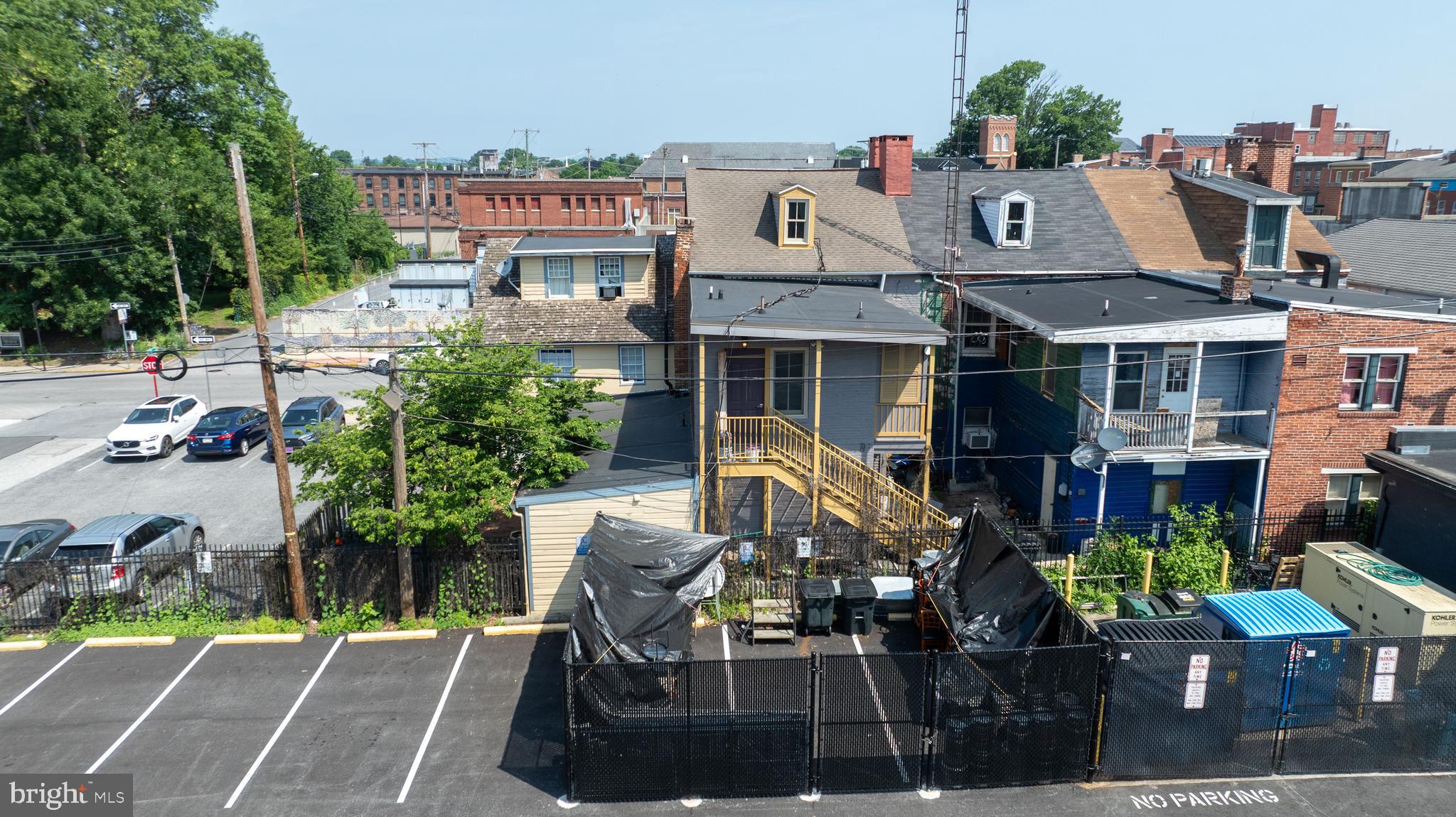 YORK CITY - Commercial Sale