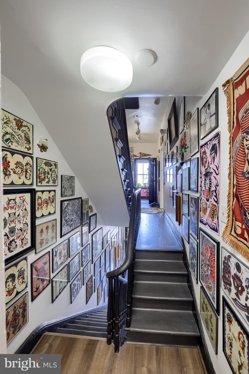 YORK CITY - Commercial Sale