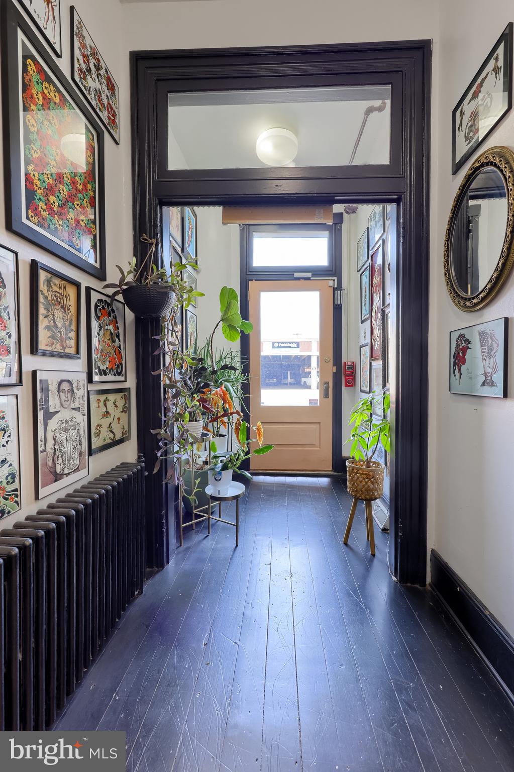 YORK CITY - Commercial Sale