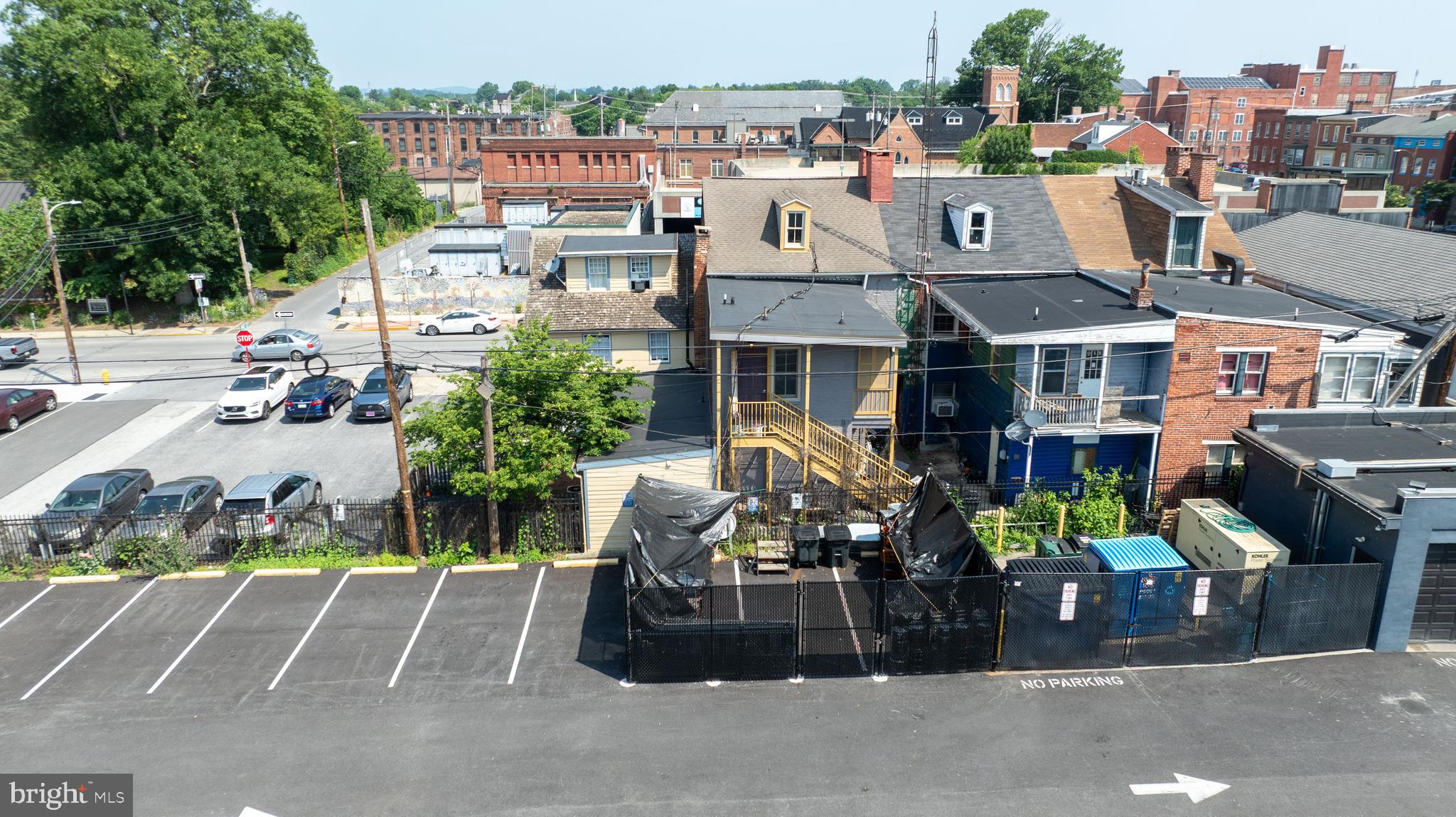 YORK CITY - Commercial Sale