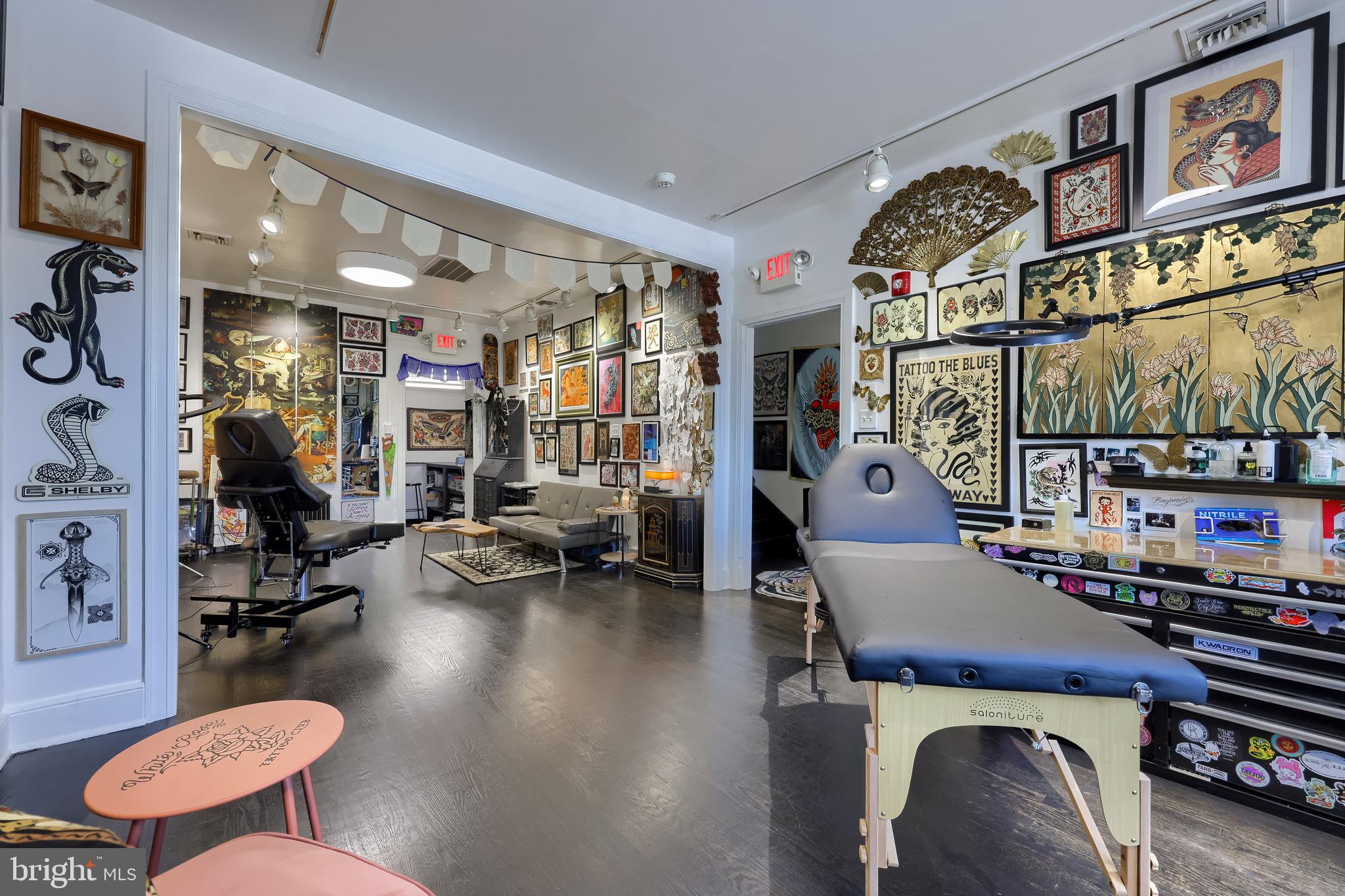 YORK CITY - Commercial Sale