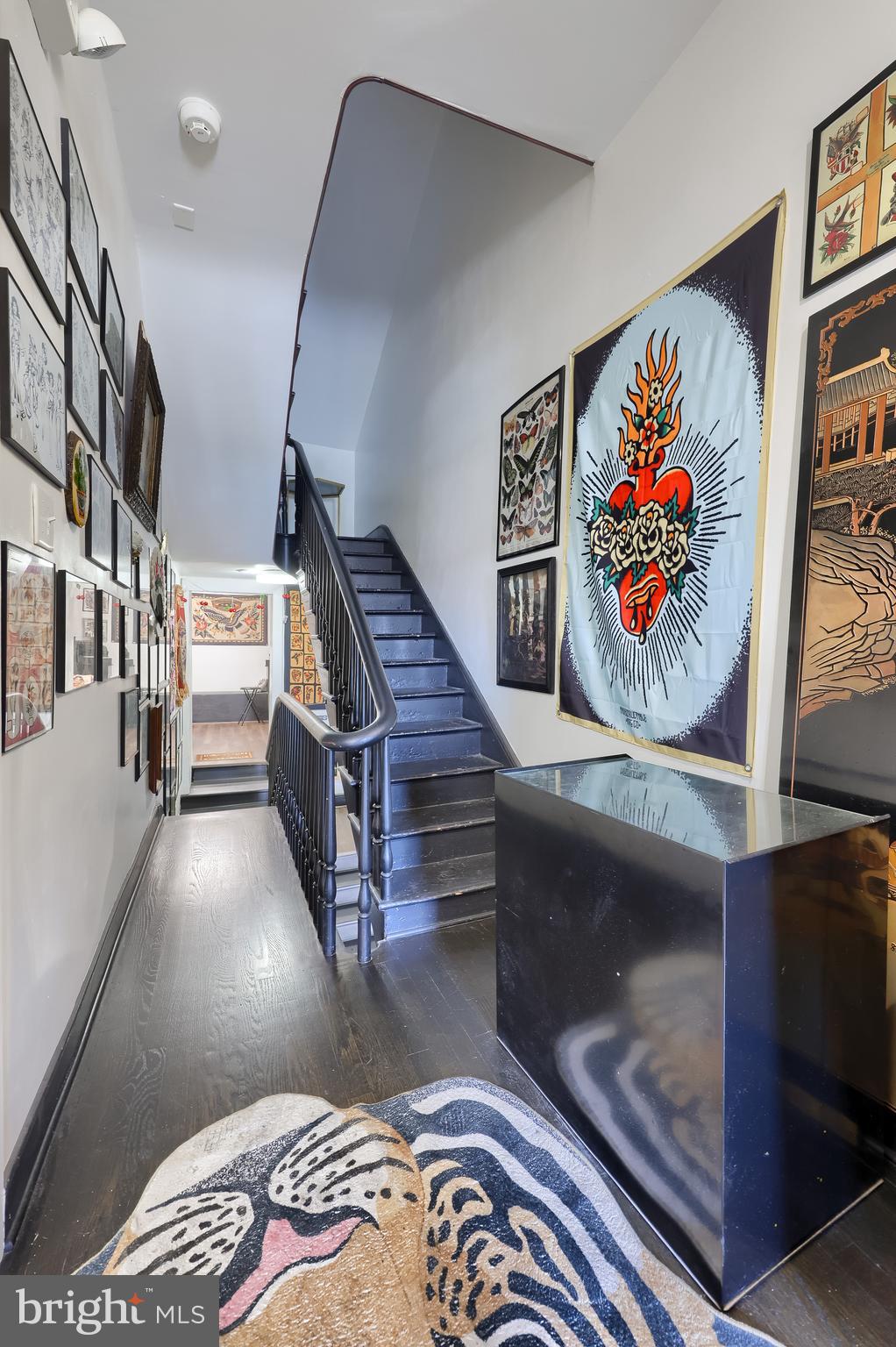 YORK CITY - Commercial Sale