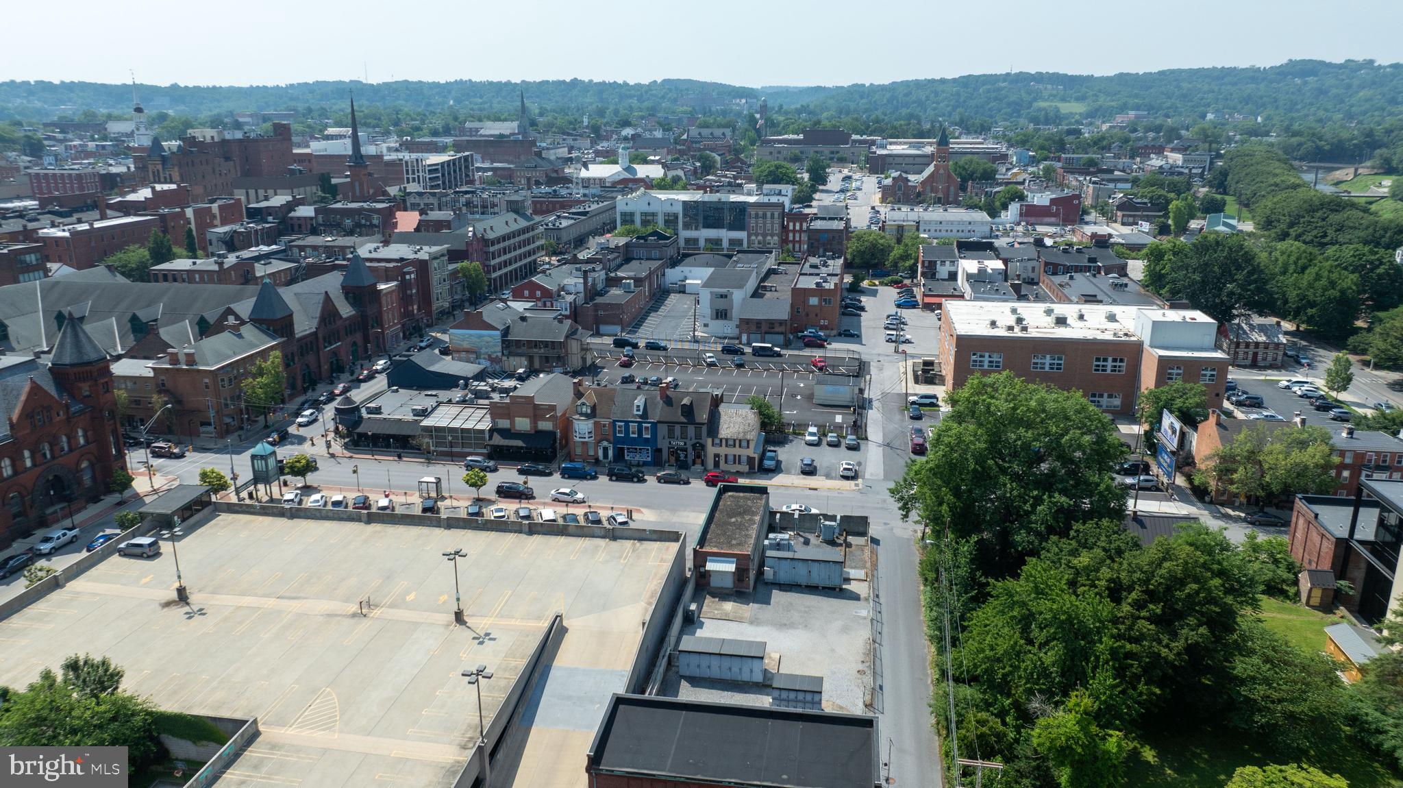 YORK CITY - Commercial Sale