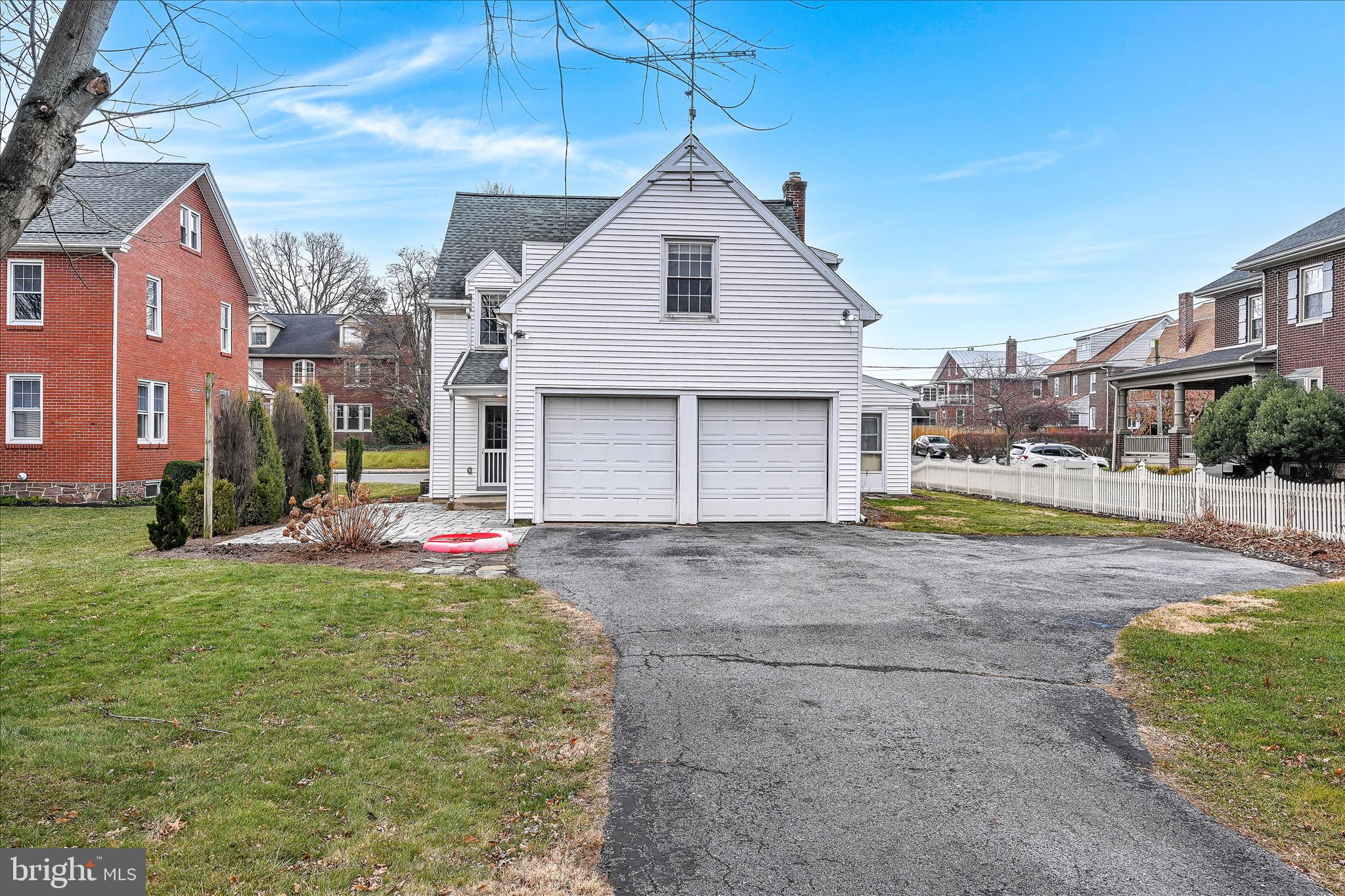 NEW HOLLAND BOROUGH - Residential