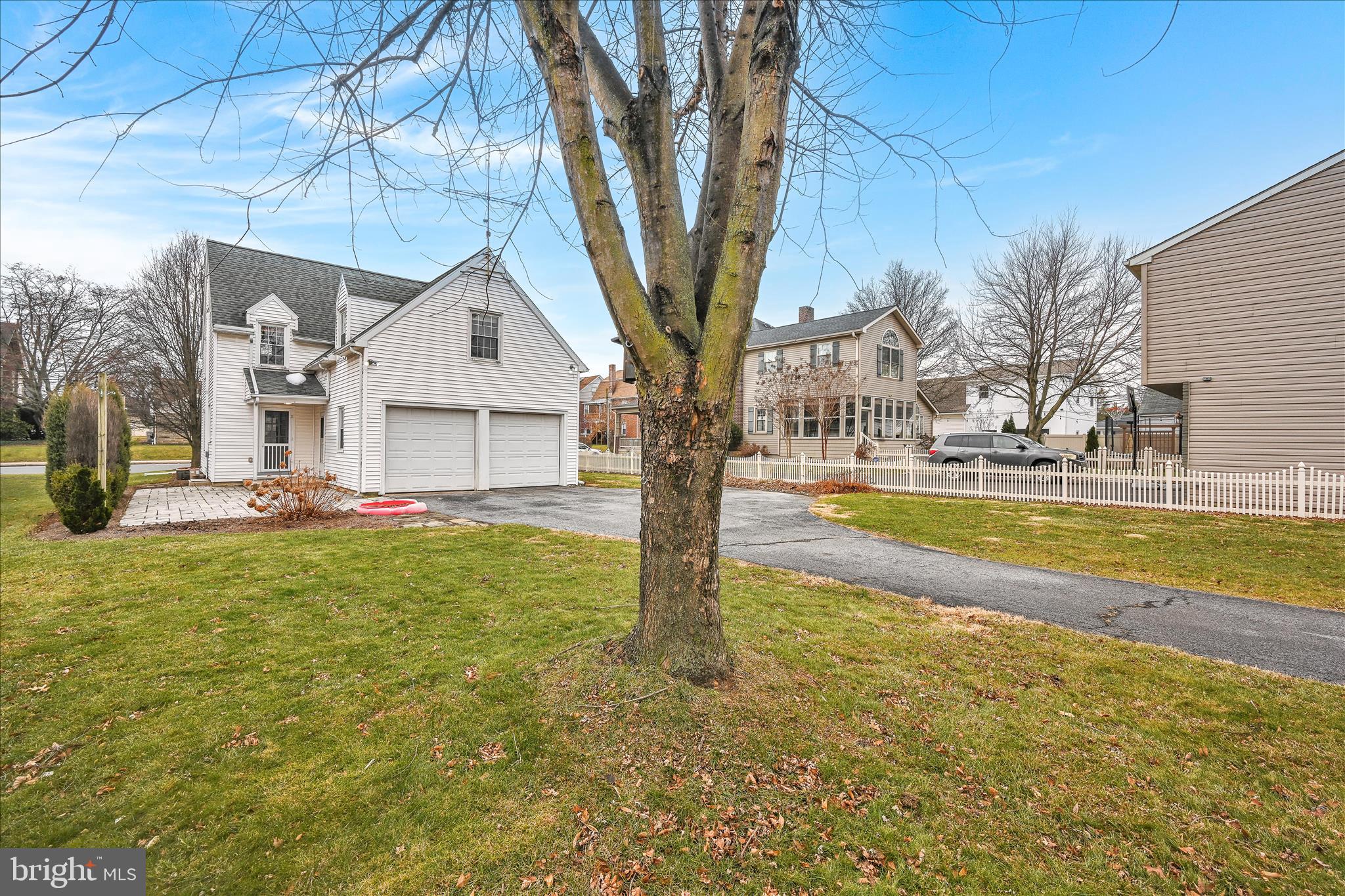 NEW HOLLAND BOROUGH - Residential