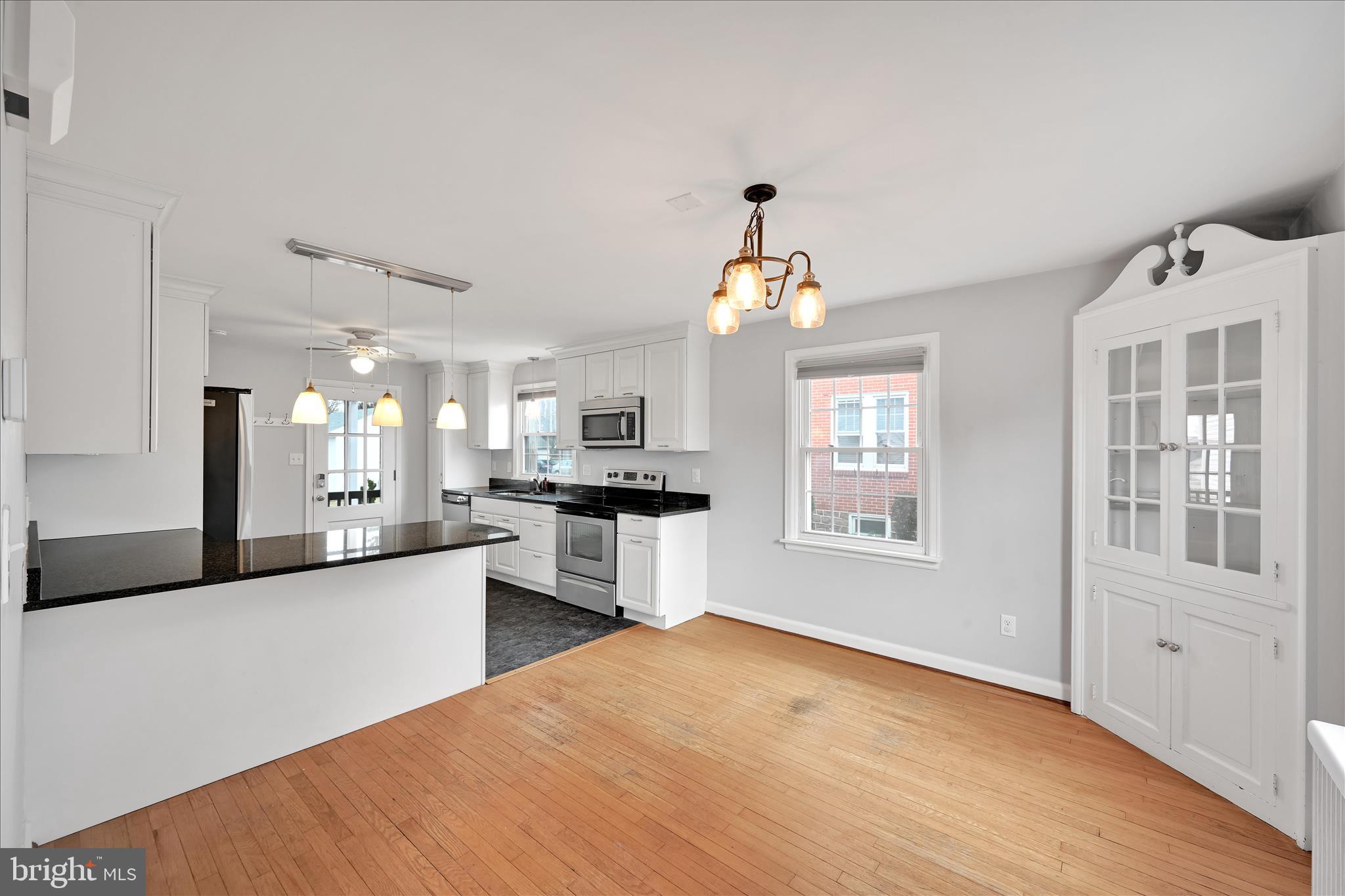 NEW HOLLAND BOROUGH - Residential