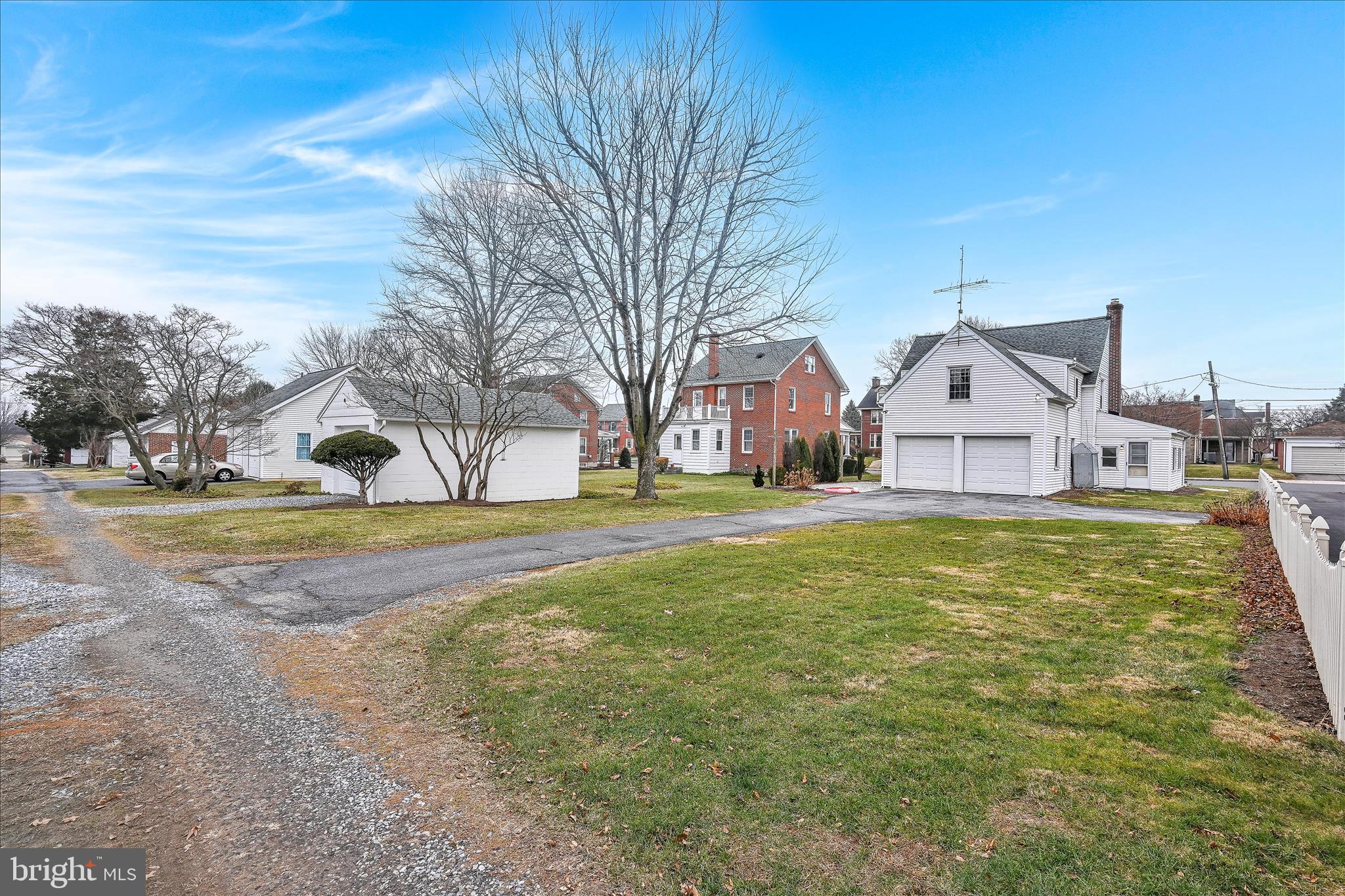 NEW HOLLAND BOROUGH - Residential