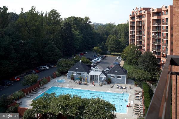 RENAISSANCE AT TYSONS - Residential Lease