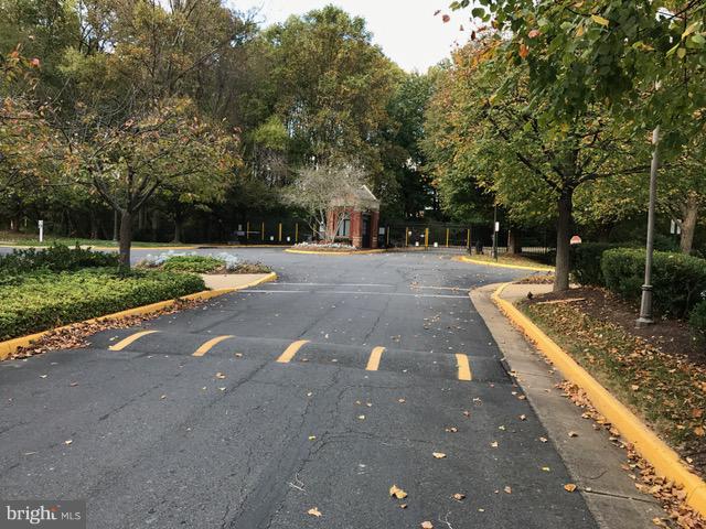 RENAISSANCE AT TYSONS - Residential Lease