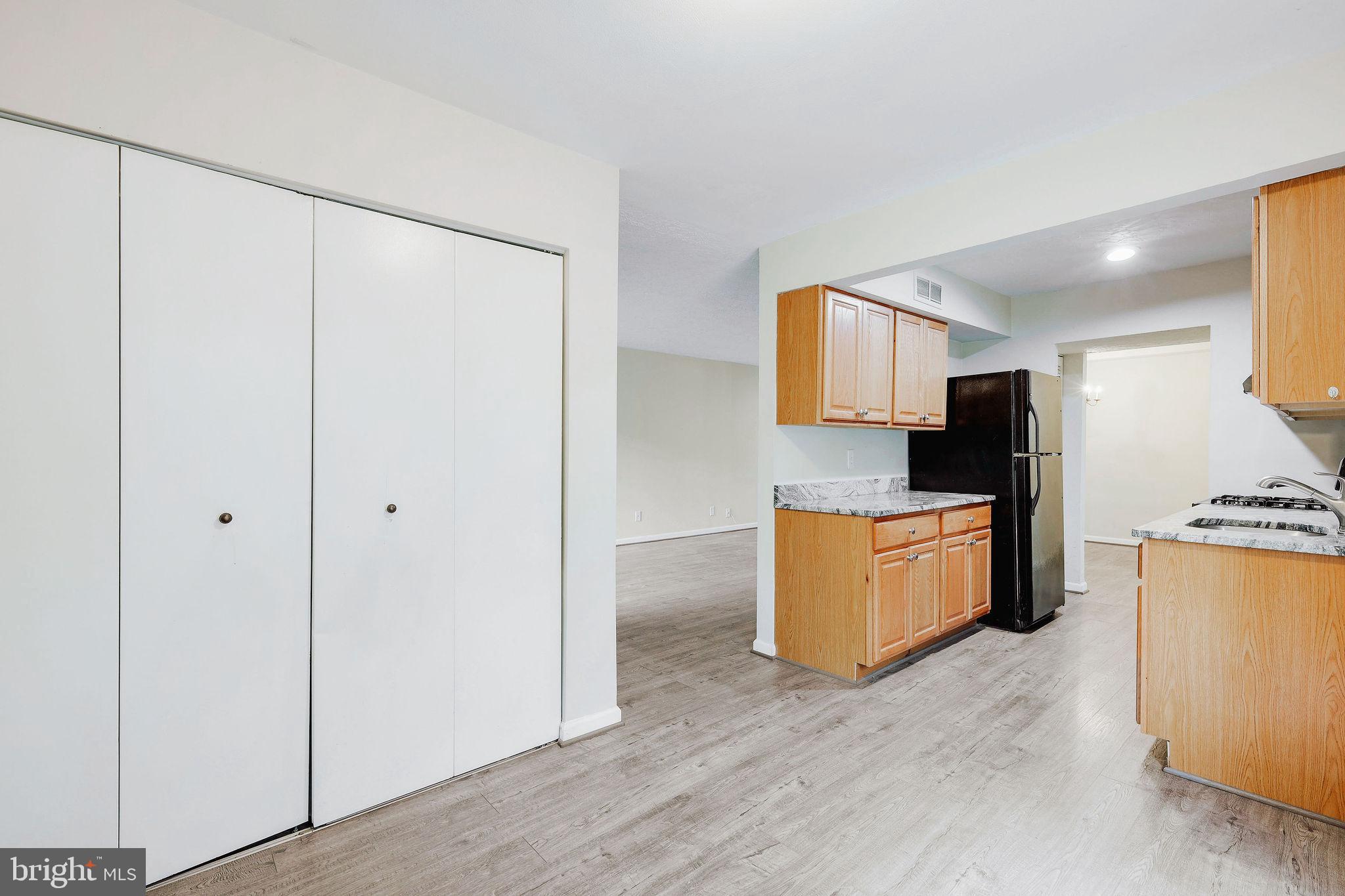 CHERRY GLEN CONDOS - Residential