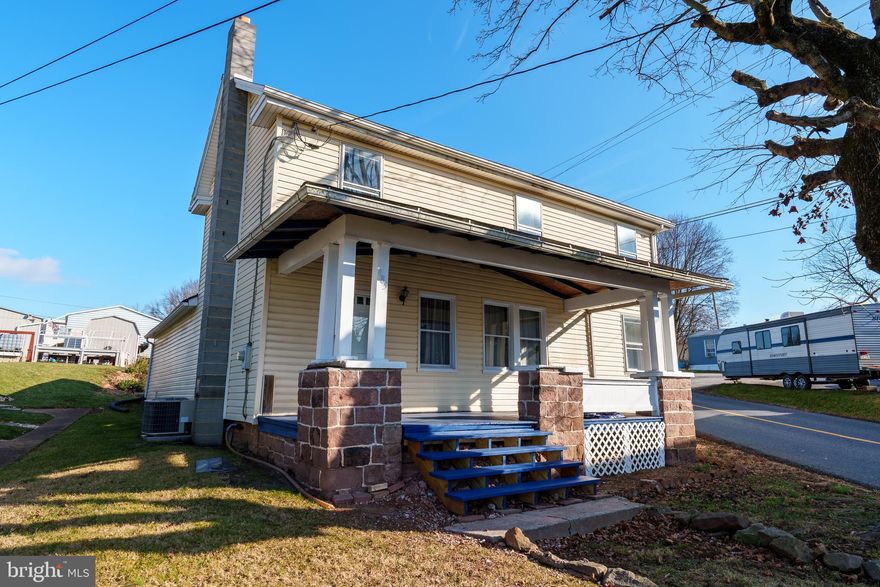 This charming and unique farm house is conveniently located right off of Route 83. Nestled in Etters with a quick drive to both Harrisburg and York. Home features a wood stove to keep you cozy all winter.