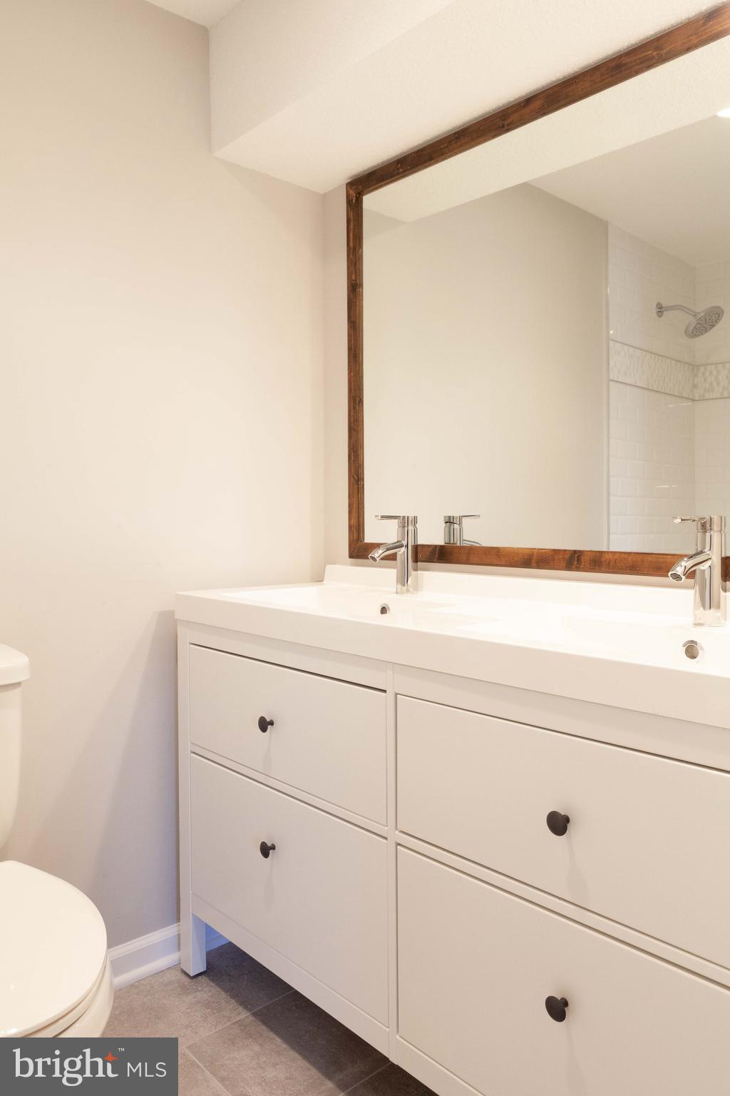 CAMERON KNOLLS - Residential Lease