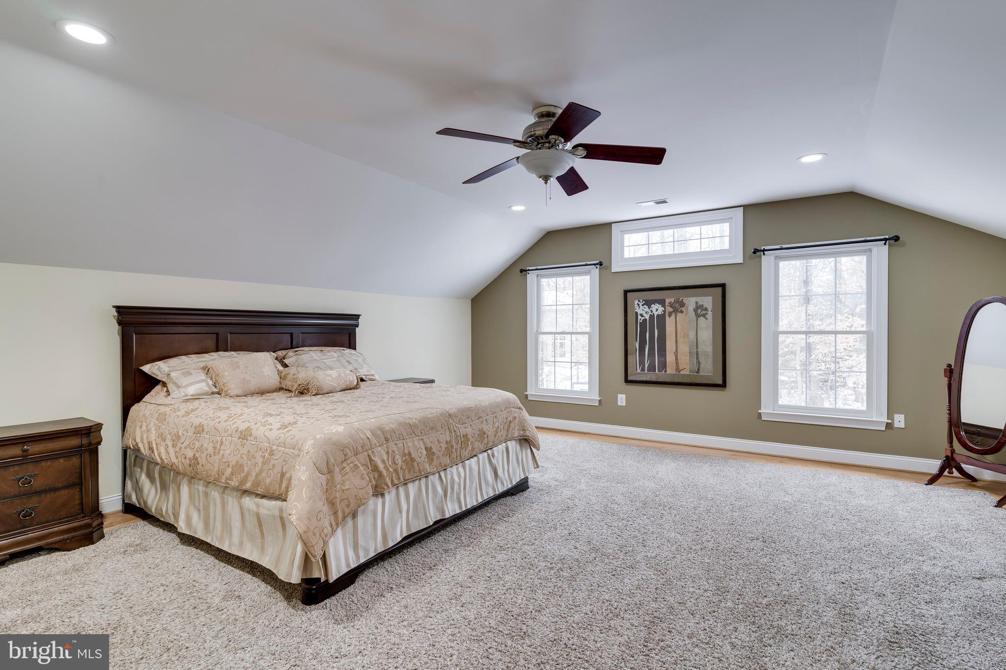 SOUTH RIVER COLONY - Residential