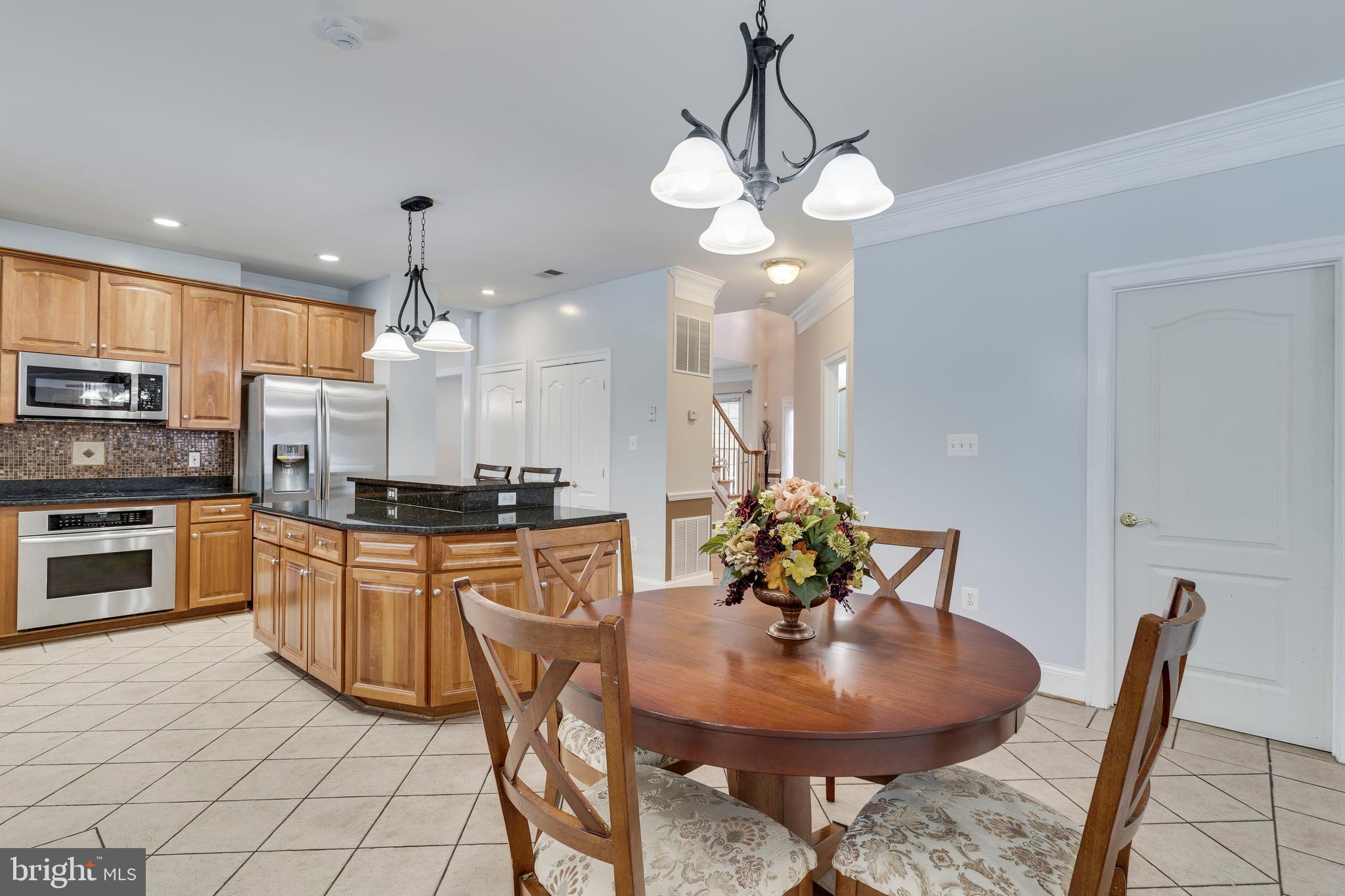 SOUTH RIVER COLONY - Residential