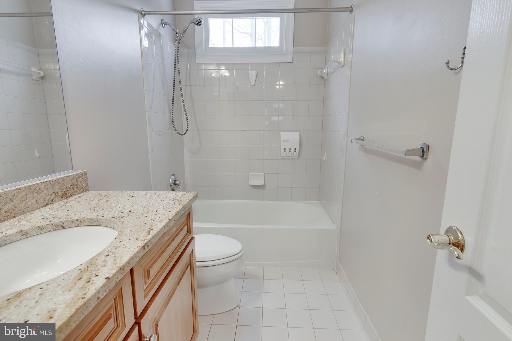 SOUTH RIVER COLONY - Residential