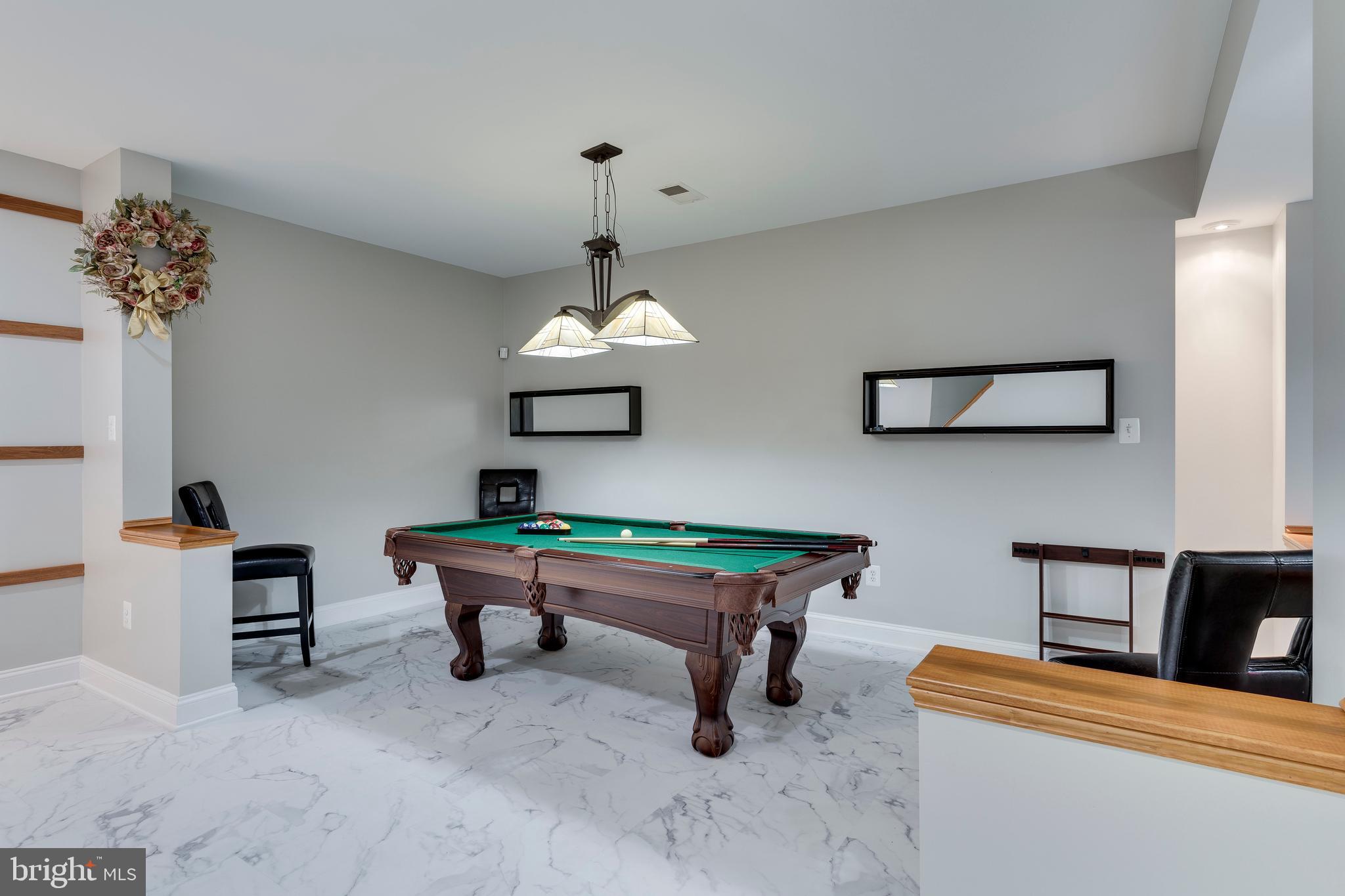 SOUTH RIVER COLONY - Residential