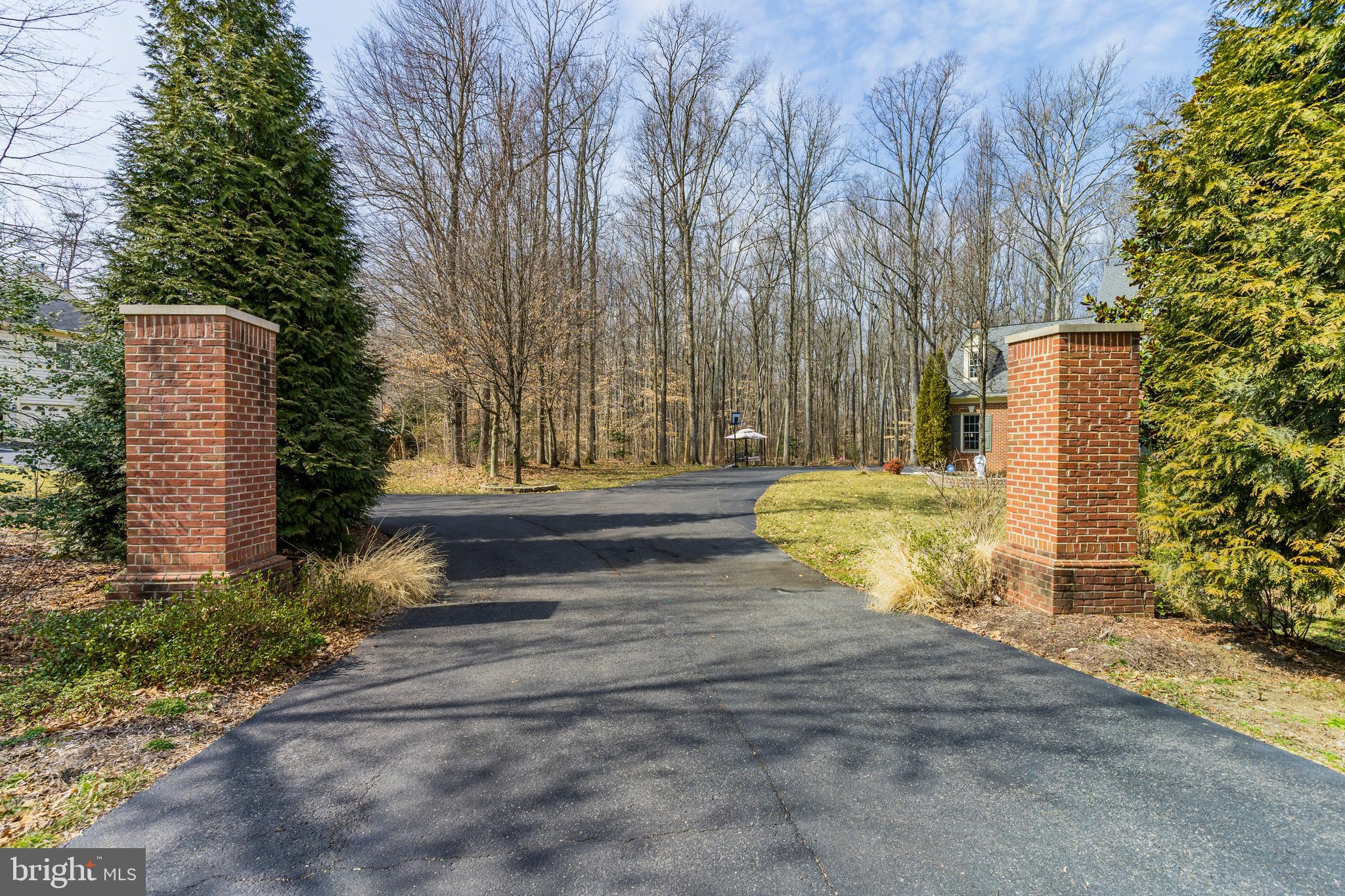 SOUTH RIVER COLONY - Residential