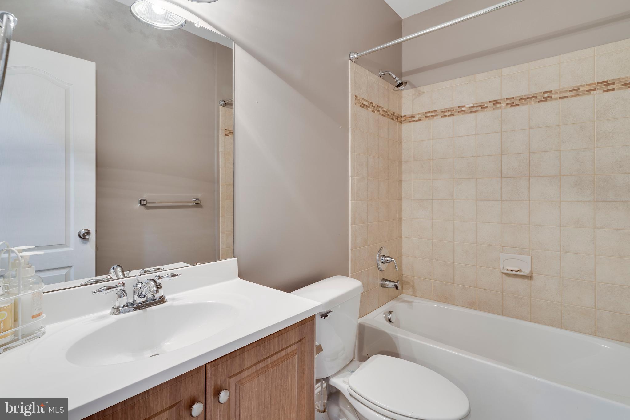 SOUTH RIVER COLONY - Residential