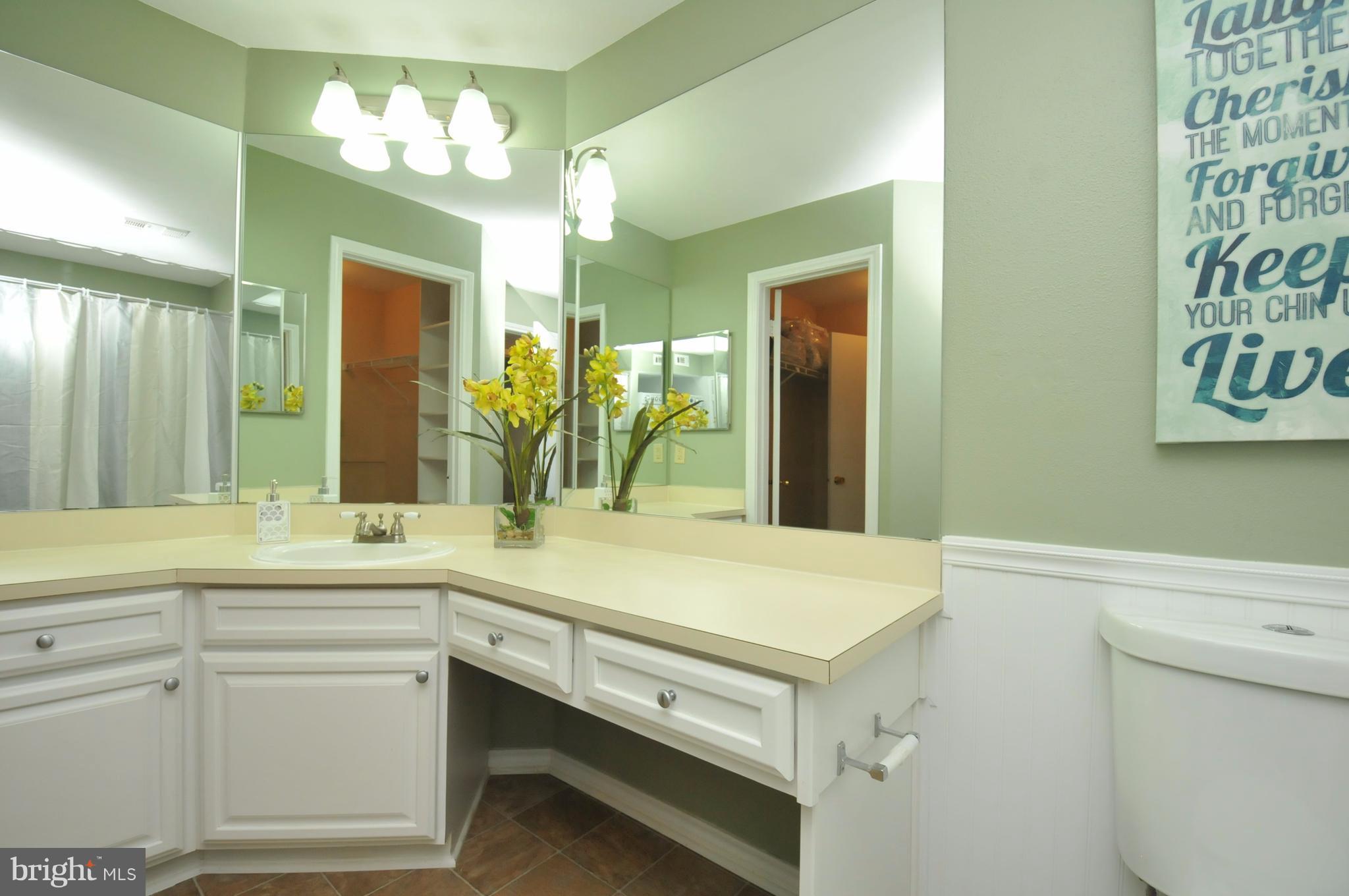 PENDERBROOK SQUARE CONDOMINIUMS - Residential Lease