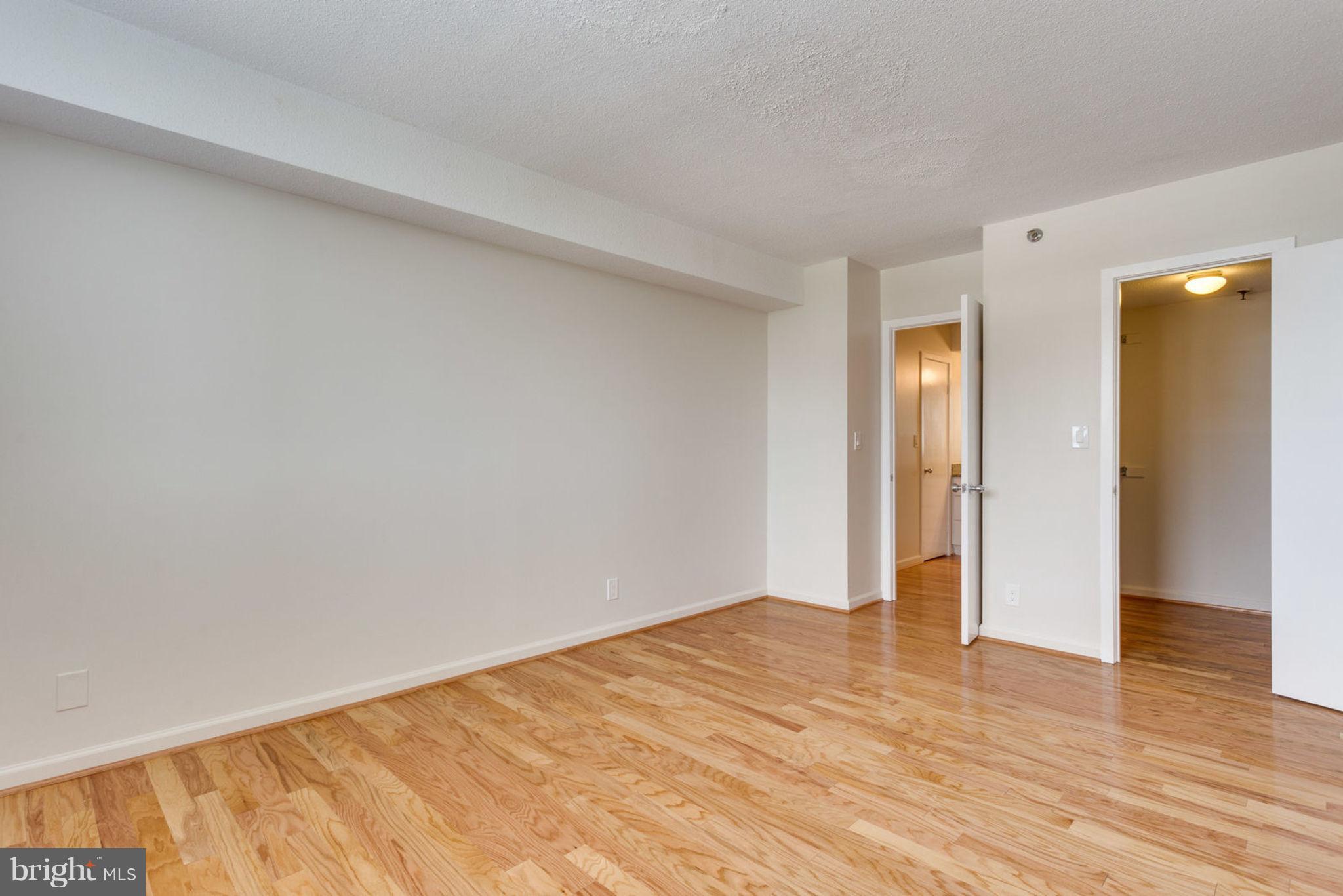 SKYLINE SQUARE CONDO - Residential Lease