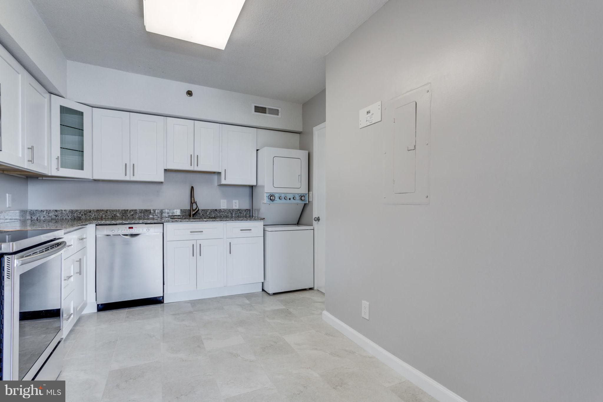 SKYLINE SQUARE CONDO - Residential Lease