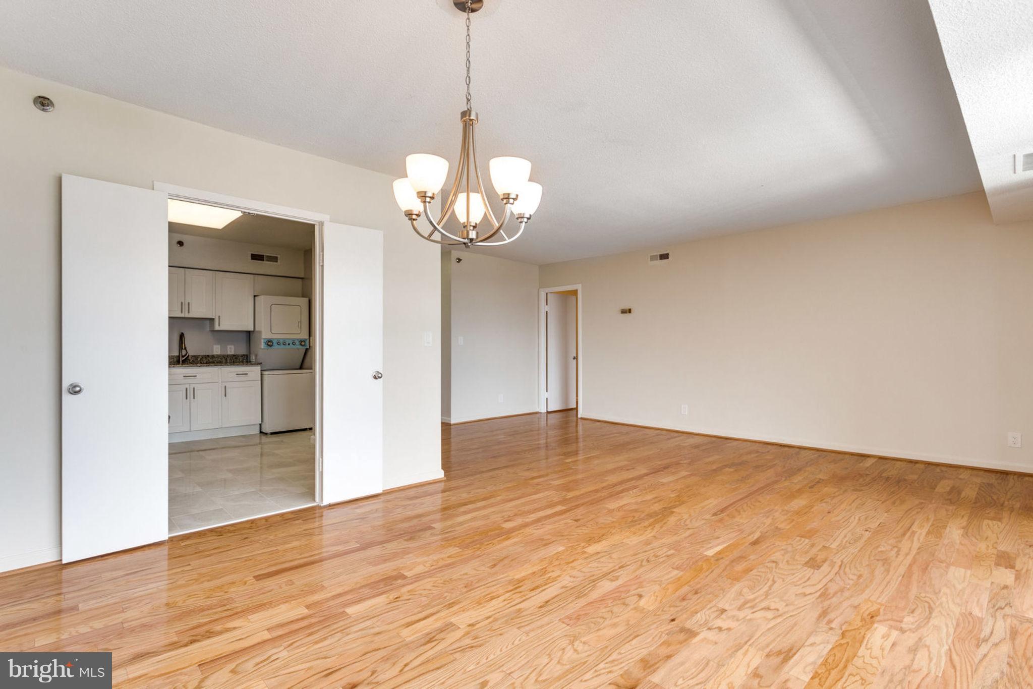 SKYLINE SQUARE CONDO - Residential Lease