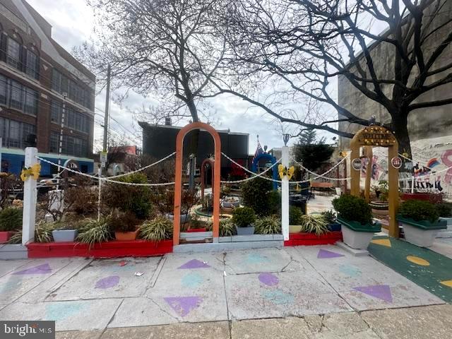 NORRIS SQUARE - Residential