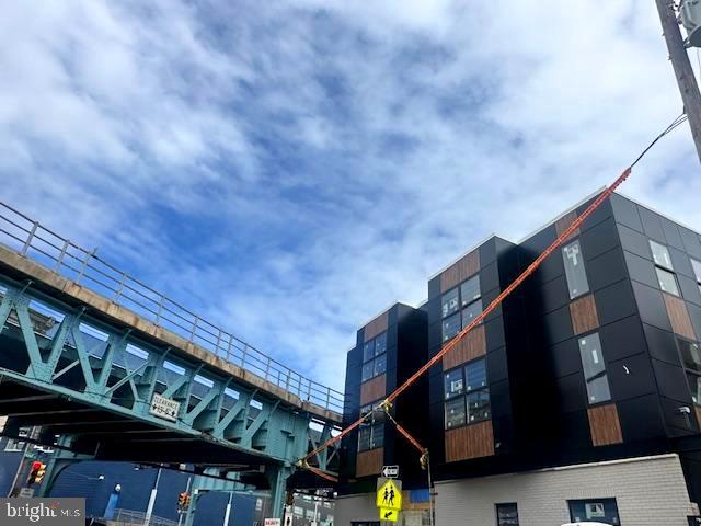 NORRIS SQUARE - Residential