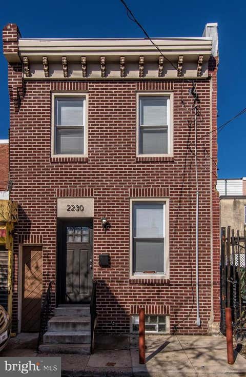 Townhouse For Sale - 2230 N Mutter Street<br/> PHILADELPHIA, PA 19133