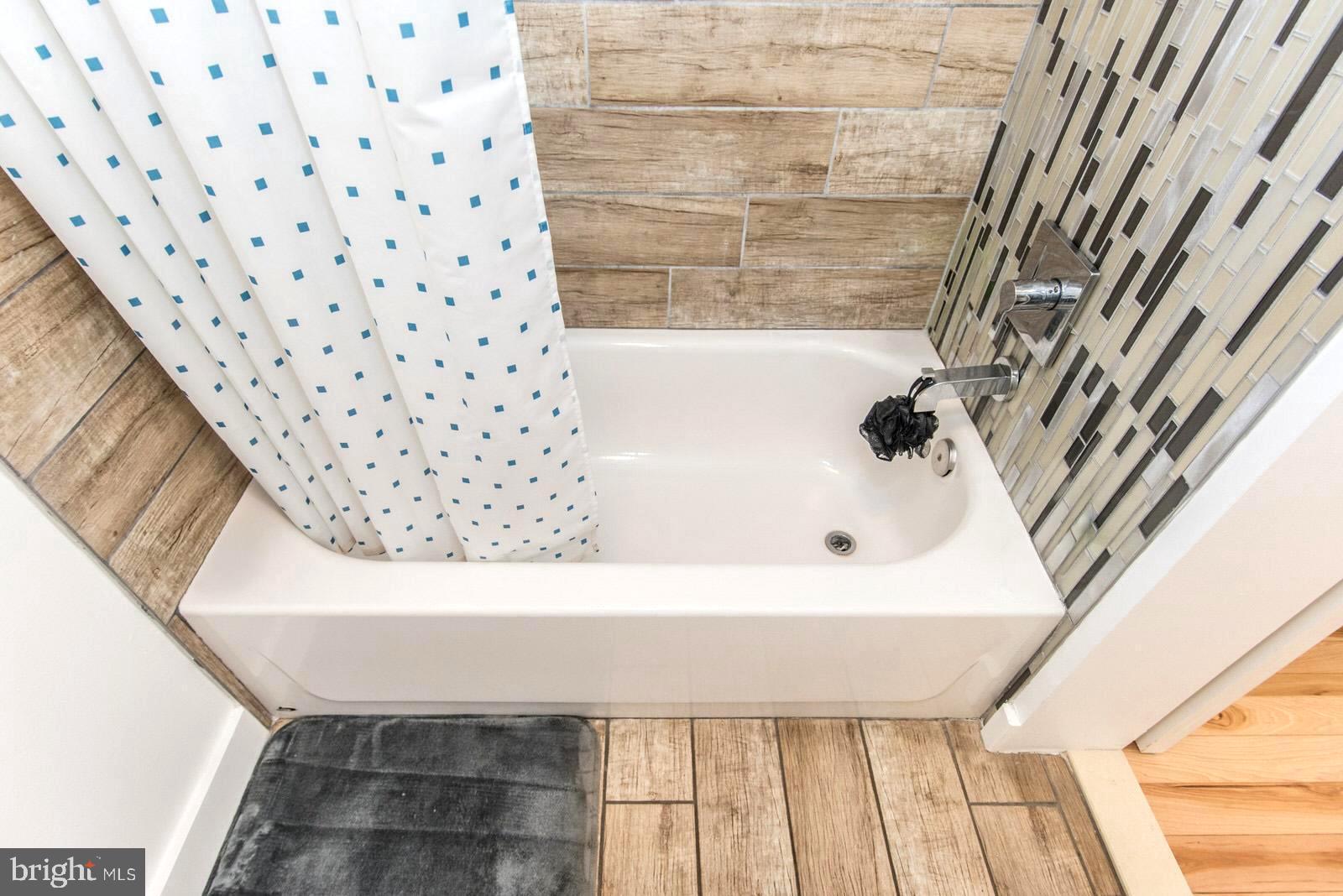 NORRIS SQUARE - Residential