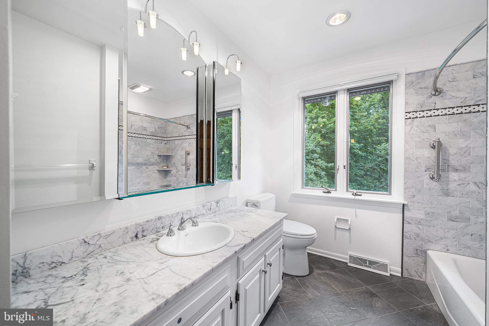 GREENE COUNTRIE VI - Residential