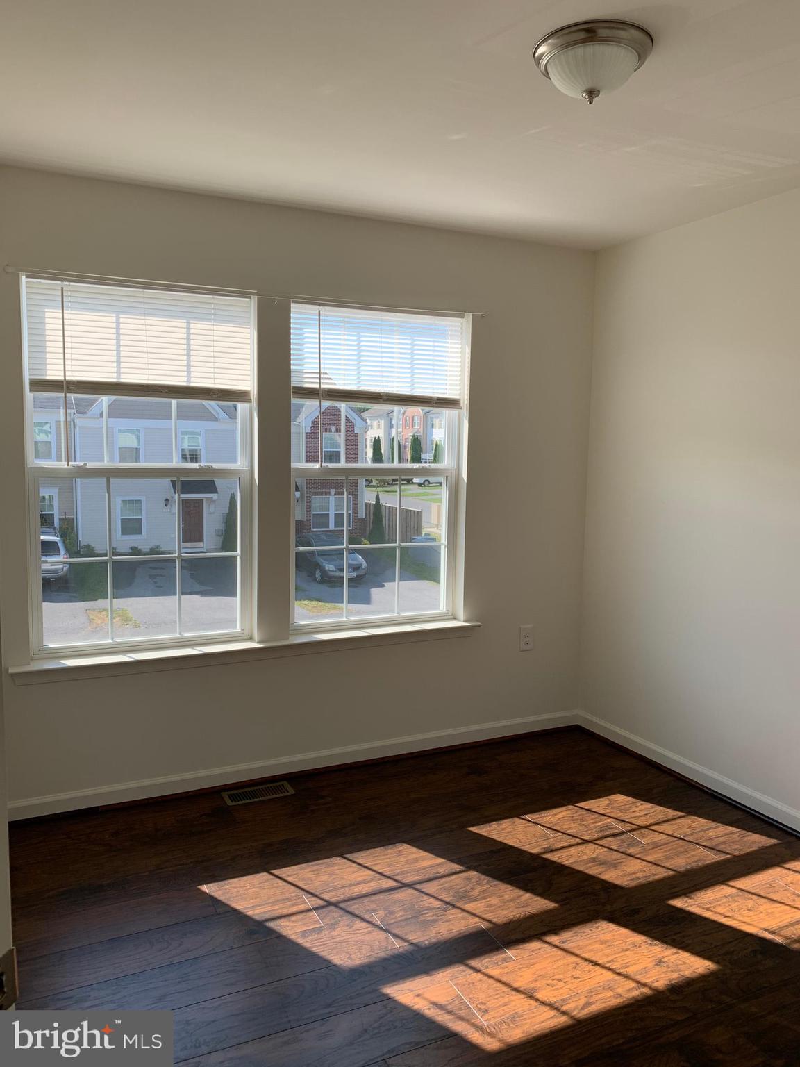 MANOR PARK - Residential Lease