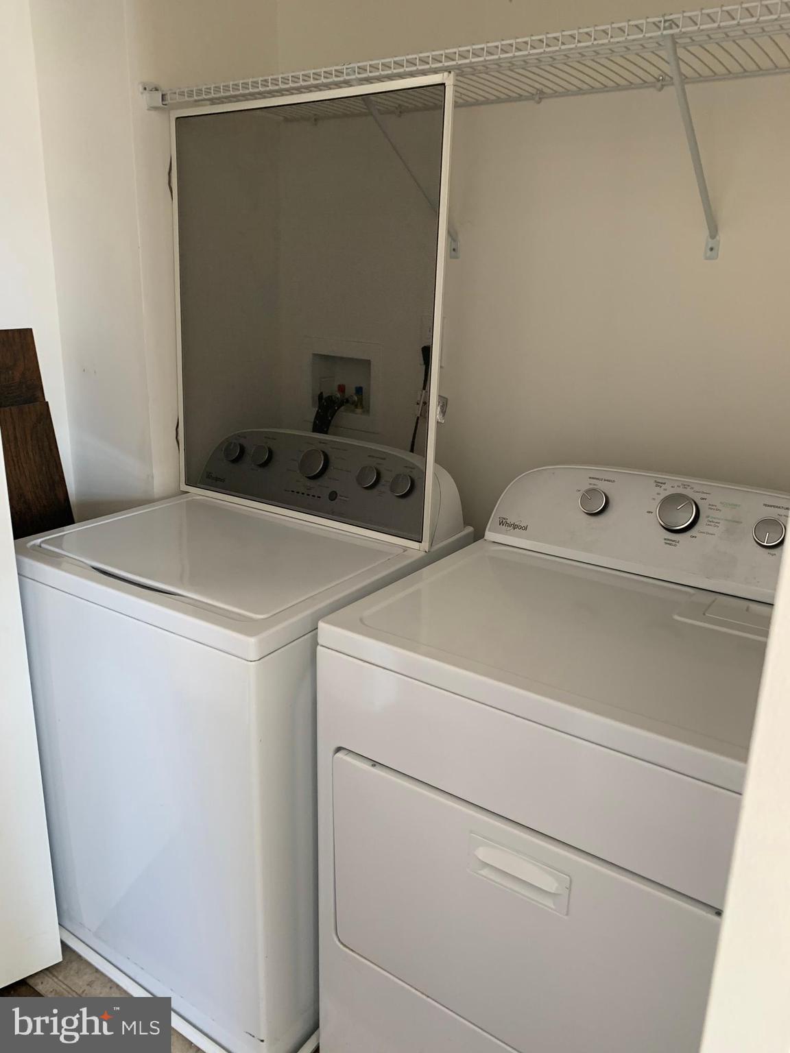 MANOR PARK - Residential Lease