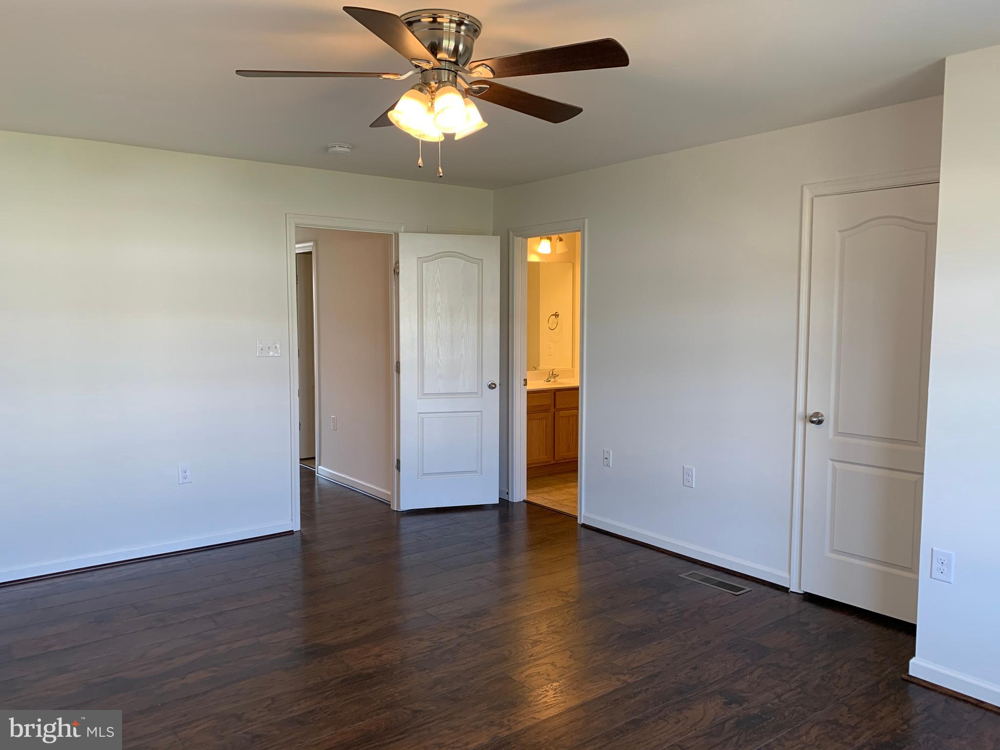 MANOR PARK - Residential Lease