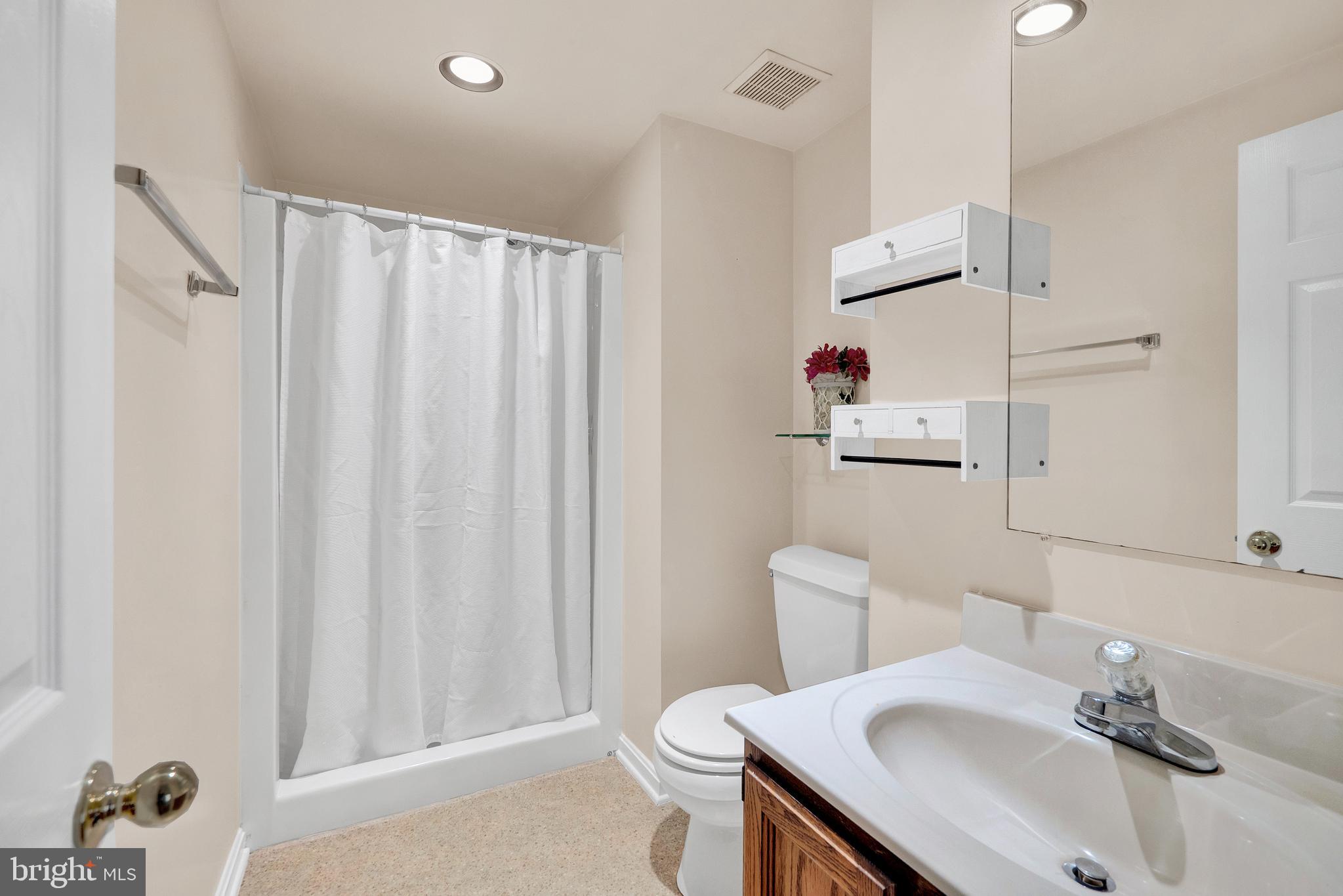 WILLOWCREST - Residential