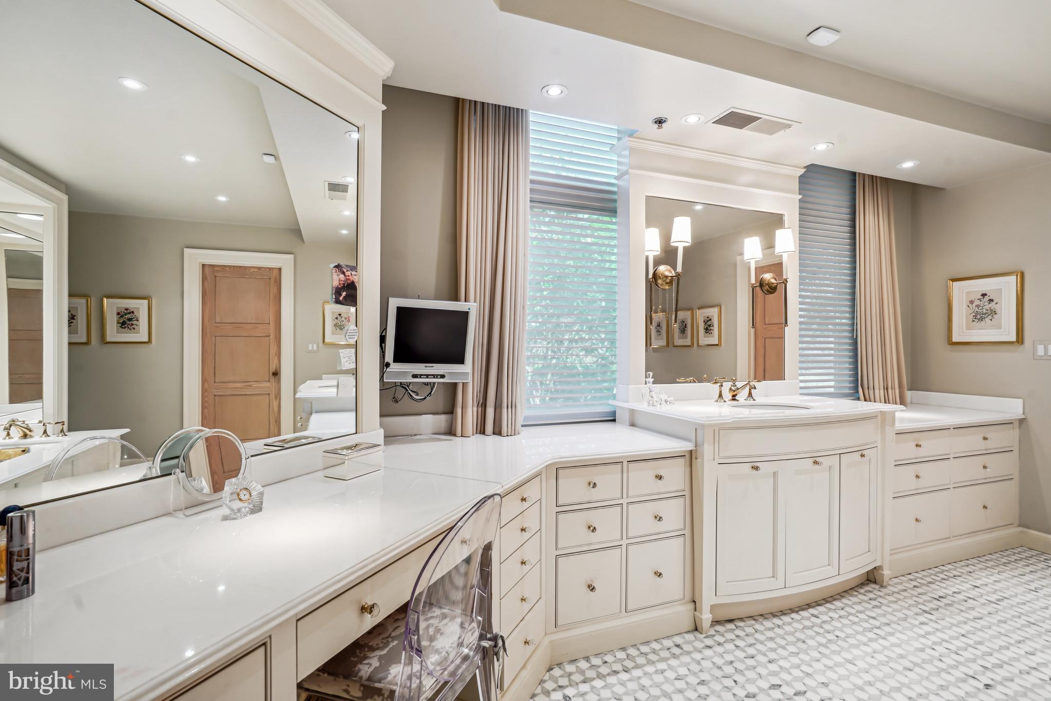 SOMERSET HOUSE 2 - Residential