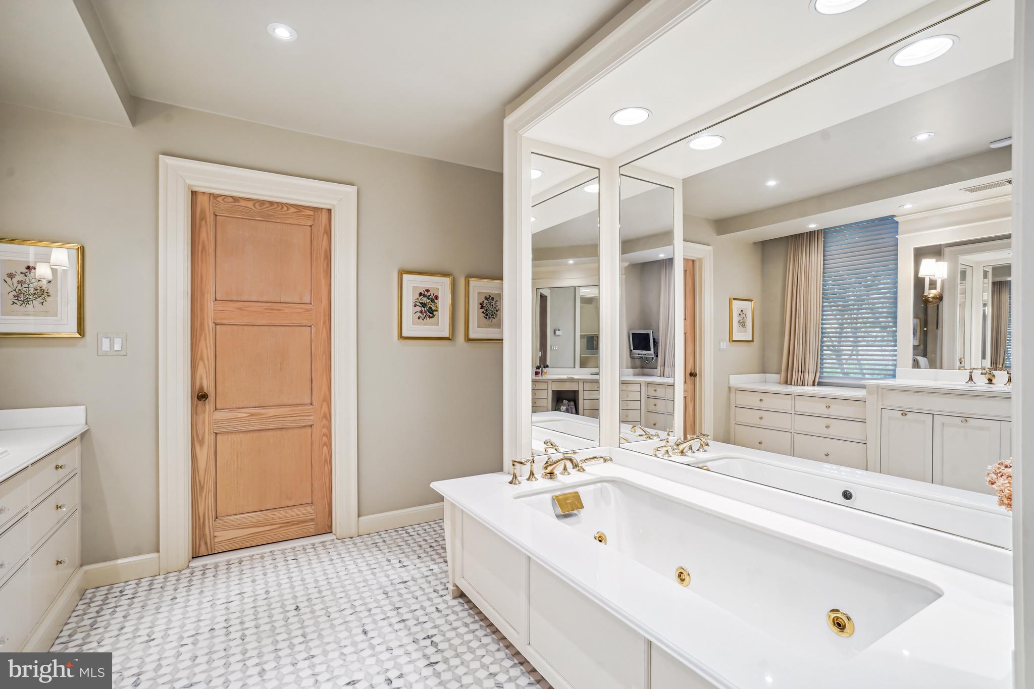 SOMERSET HOUSE 2 - Residential