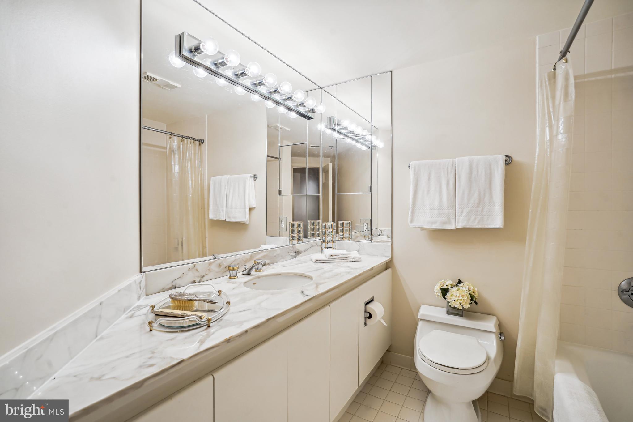 SOMERSET HOUSE 2 - Residential