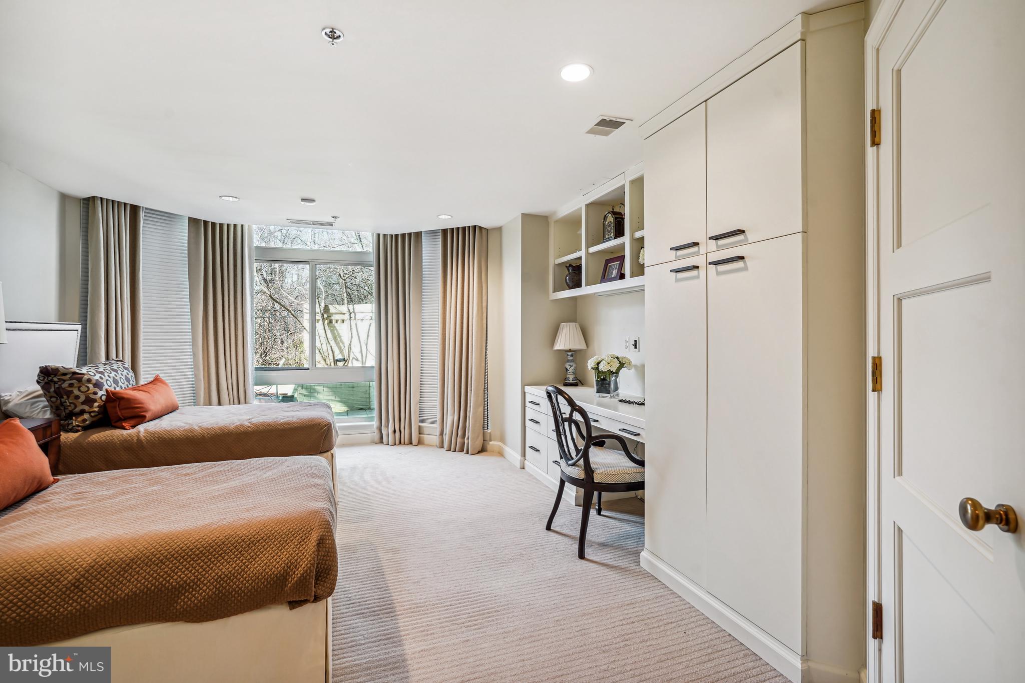 SOMERSET HOUSE 2 - Residential