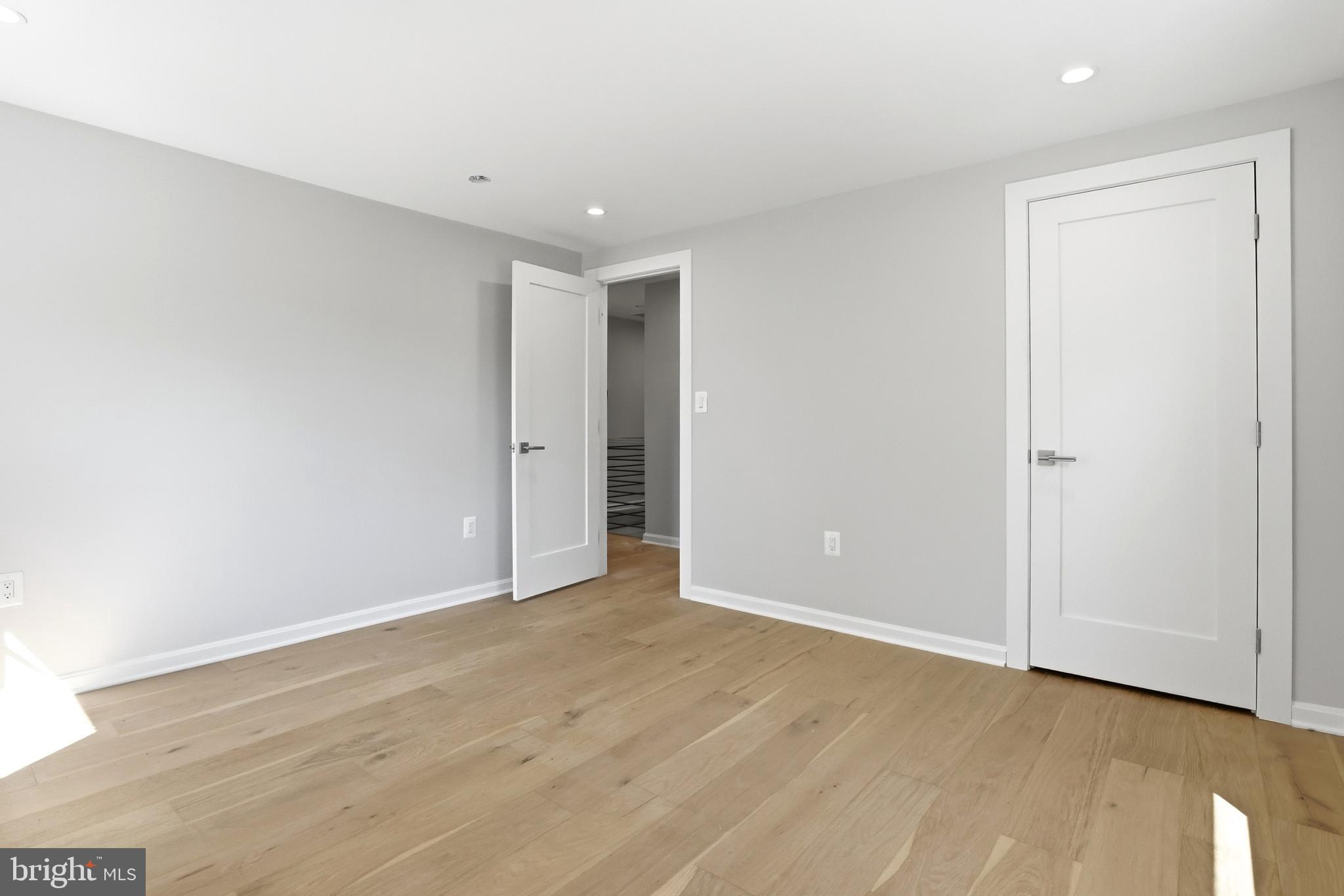 HILLWOOD - Residential