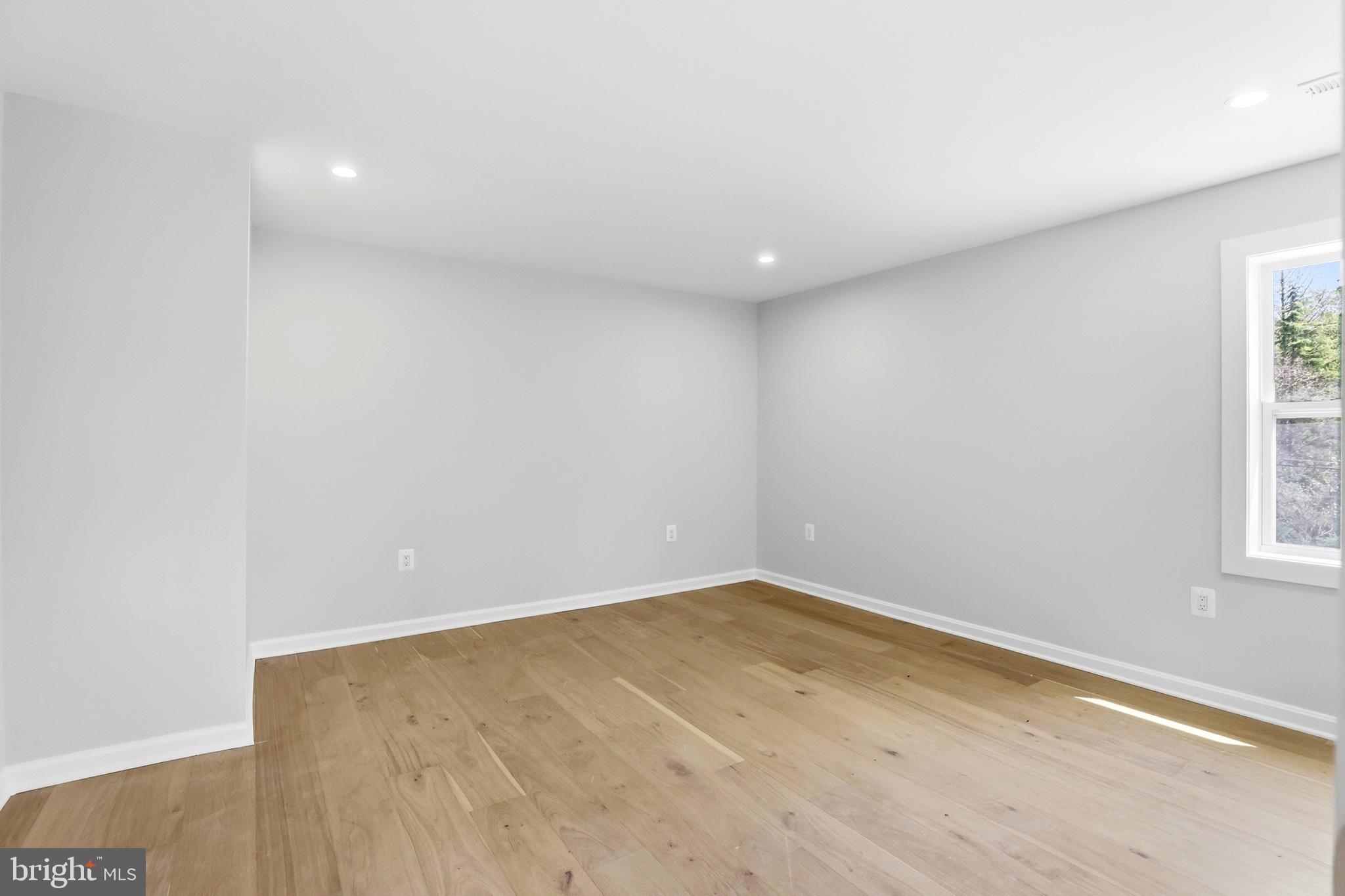 HILLWOOD - Residential