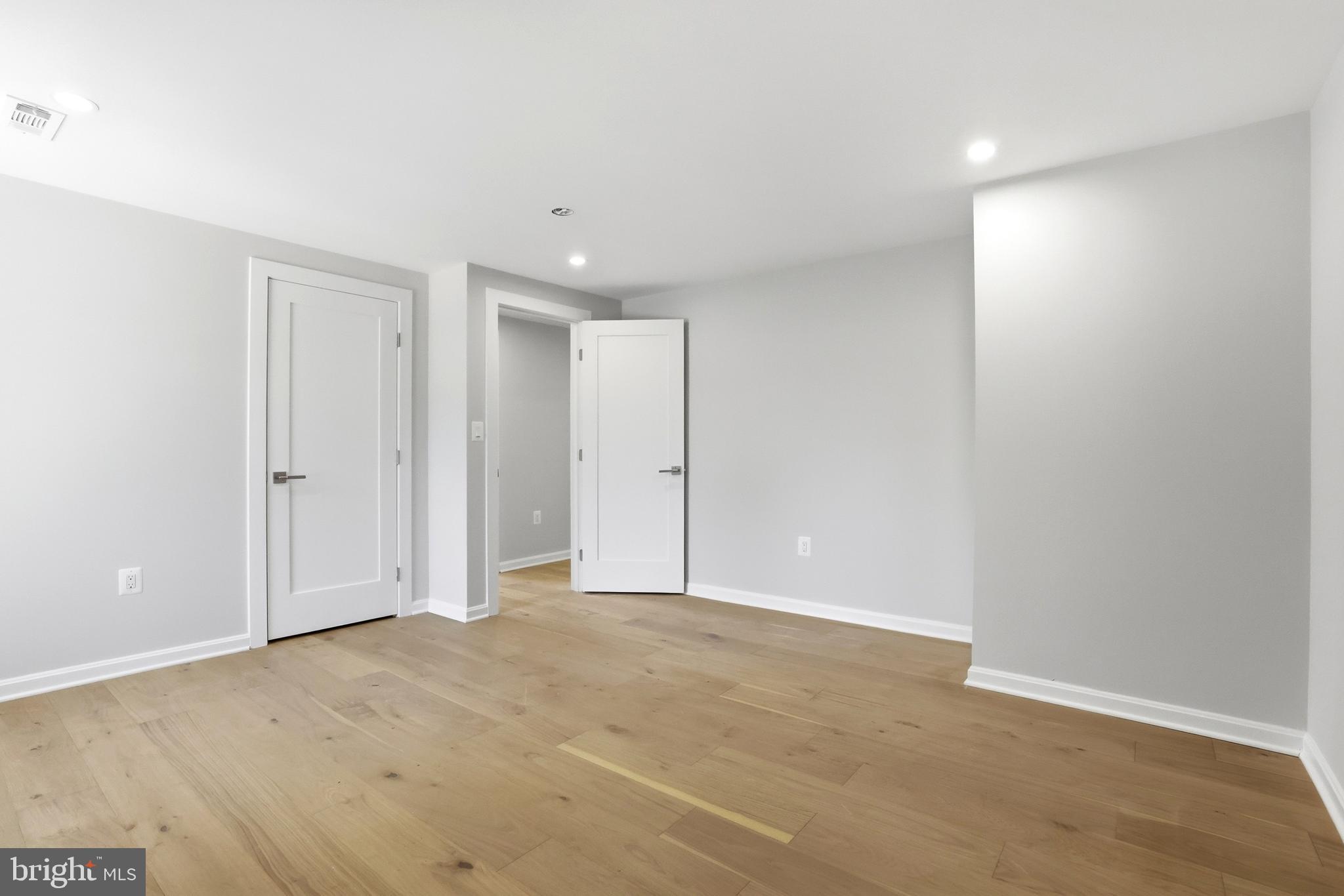 HILLWOOD - Residential