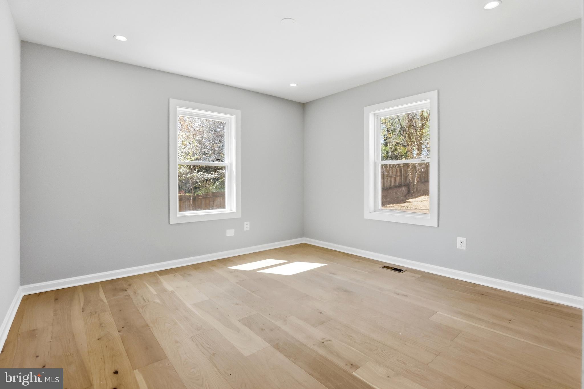 HILLWOOD - Residential