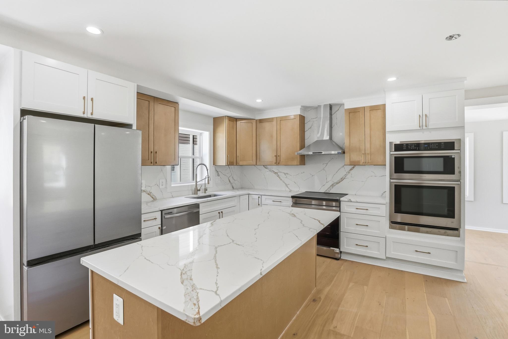 HILLWOOD - Residential