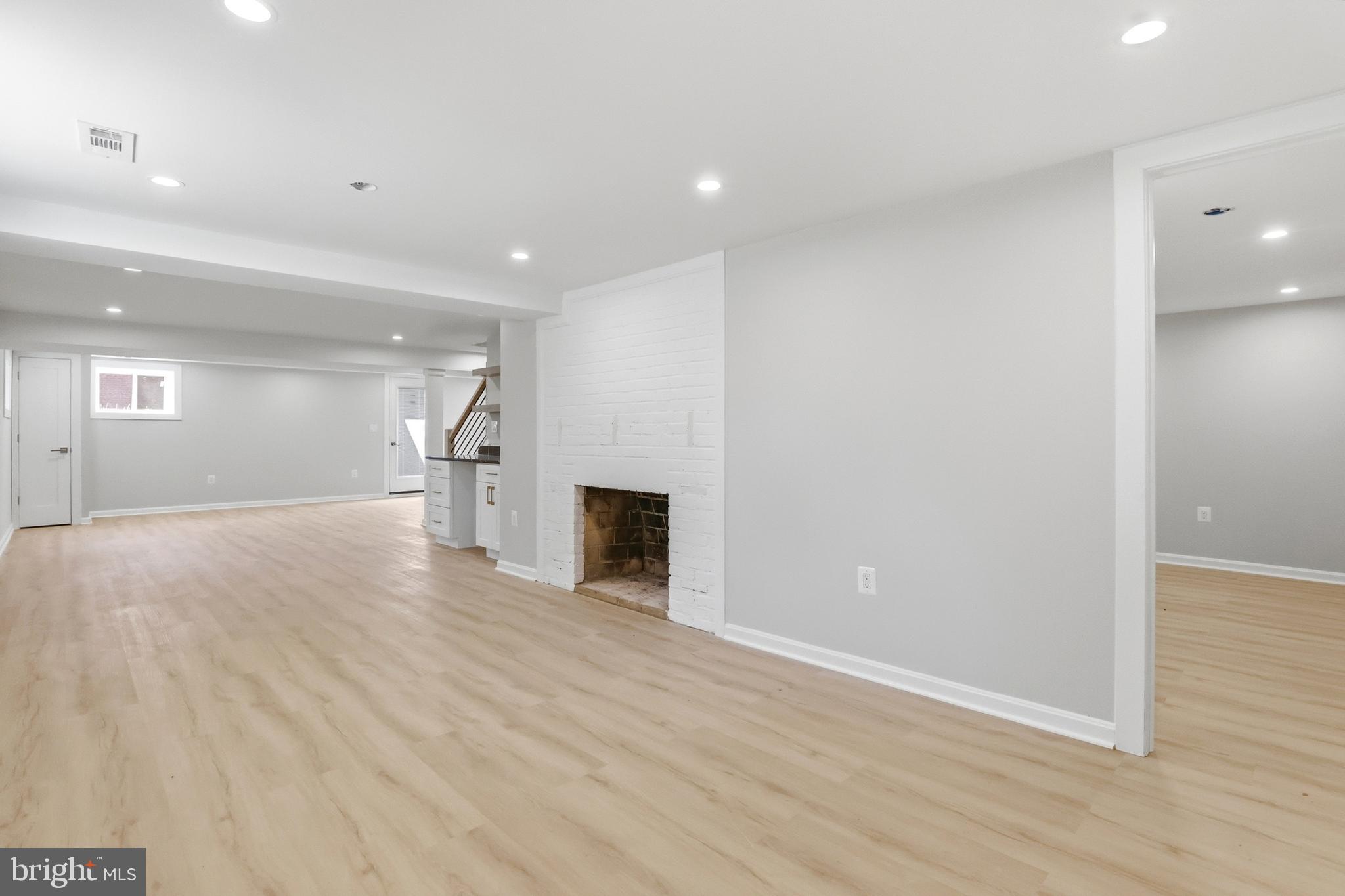 HILLWOOD - Residential